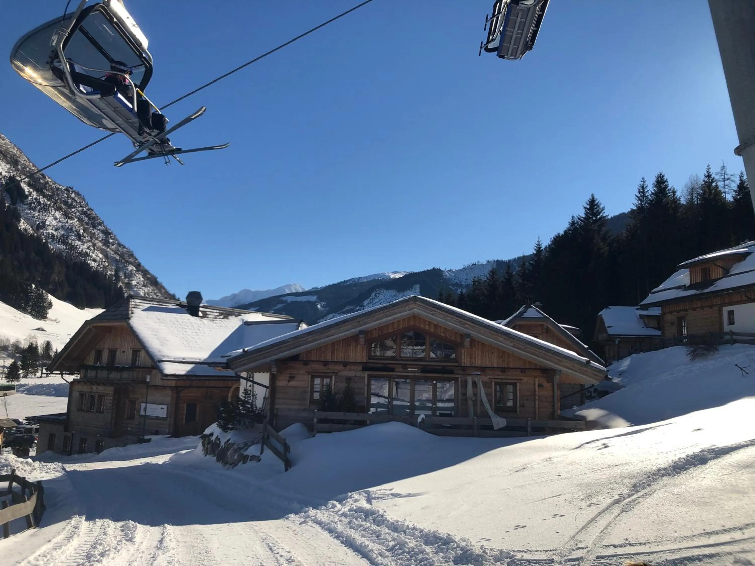 Property building in Bergdorf Riesner