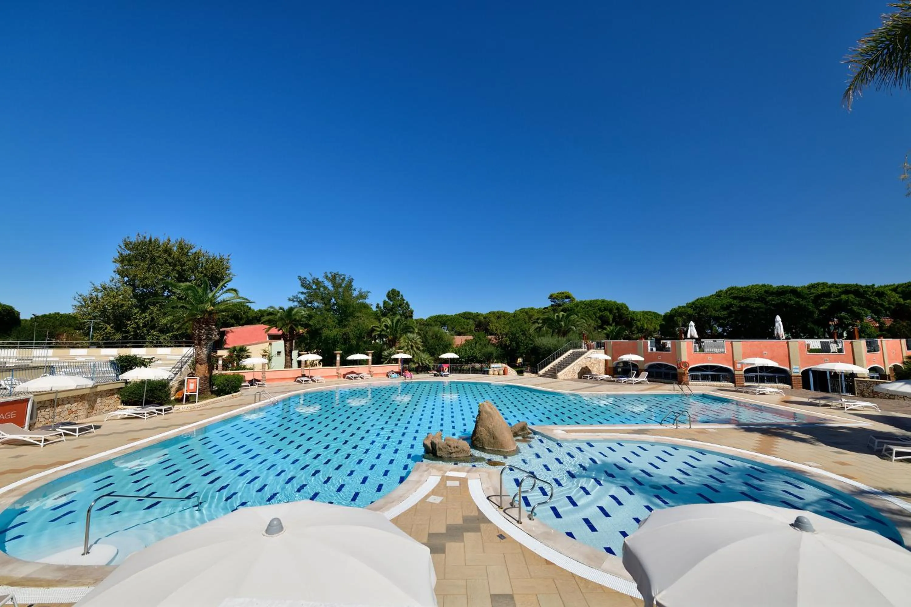 Swimming pool in Colostrai Hotel Club