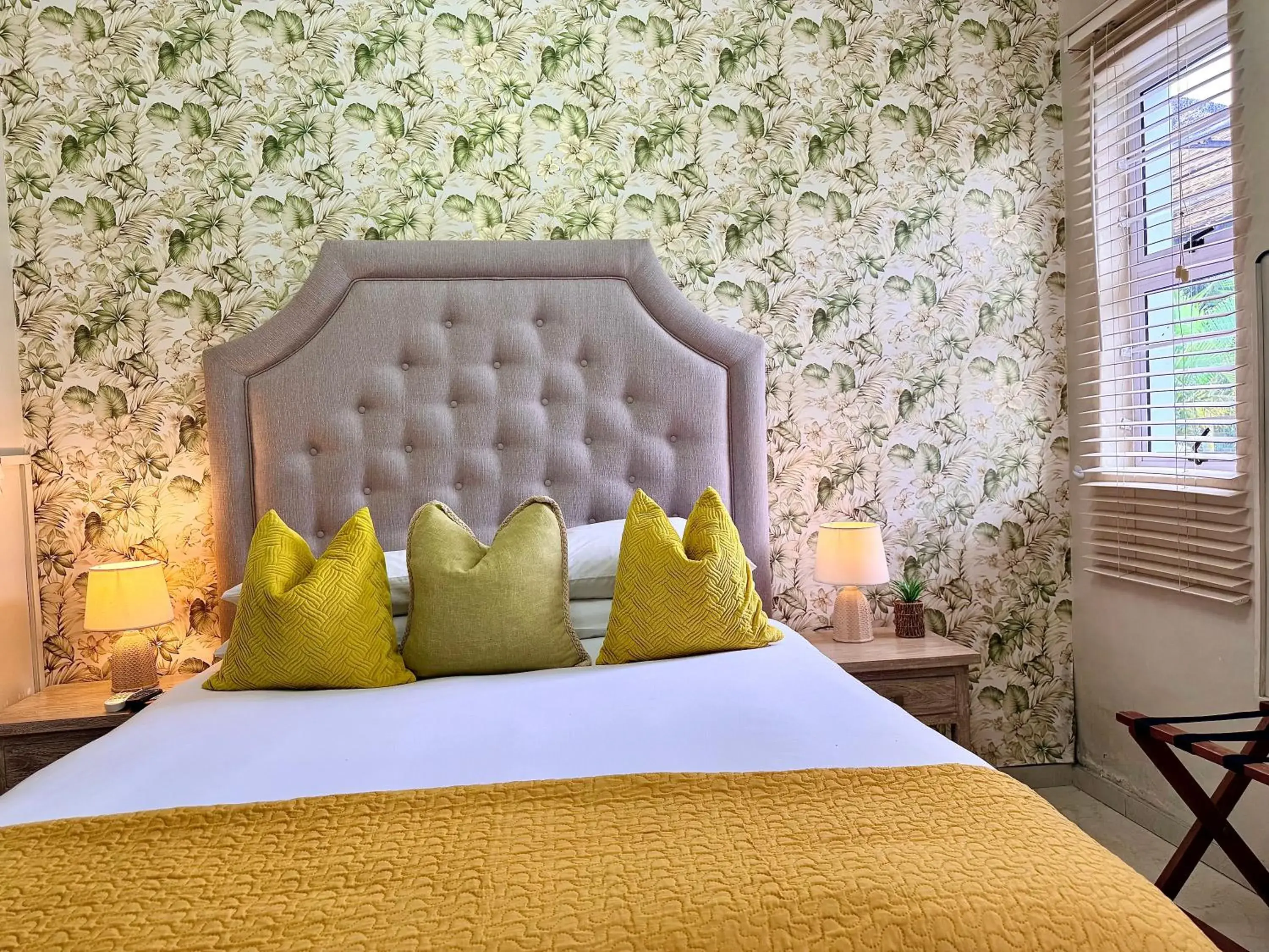 Double Room in Musgrave Avenue Guest Lodge Double Room in Musgrave Avenue Guest Lodge