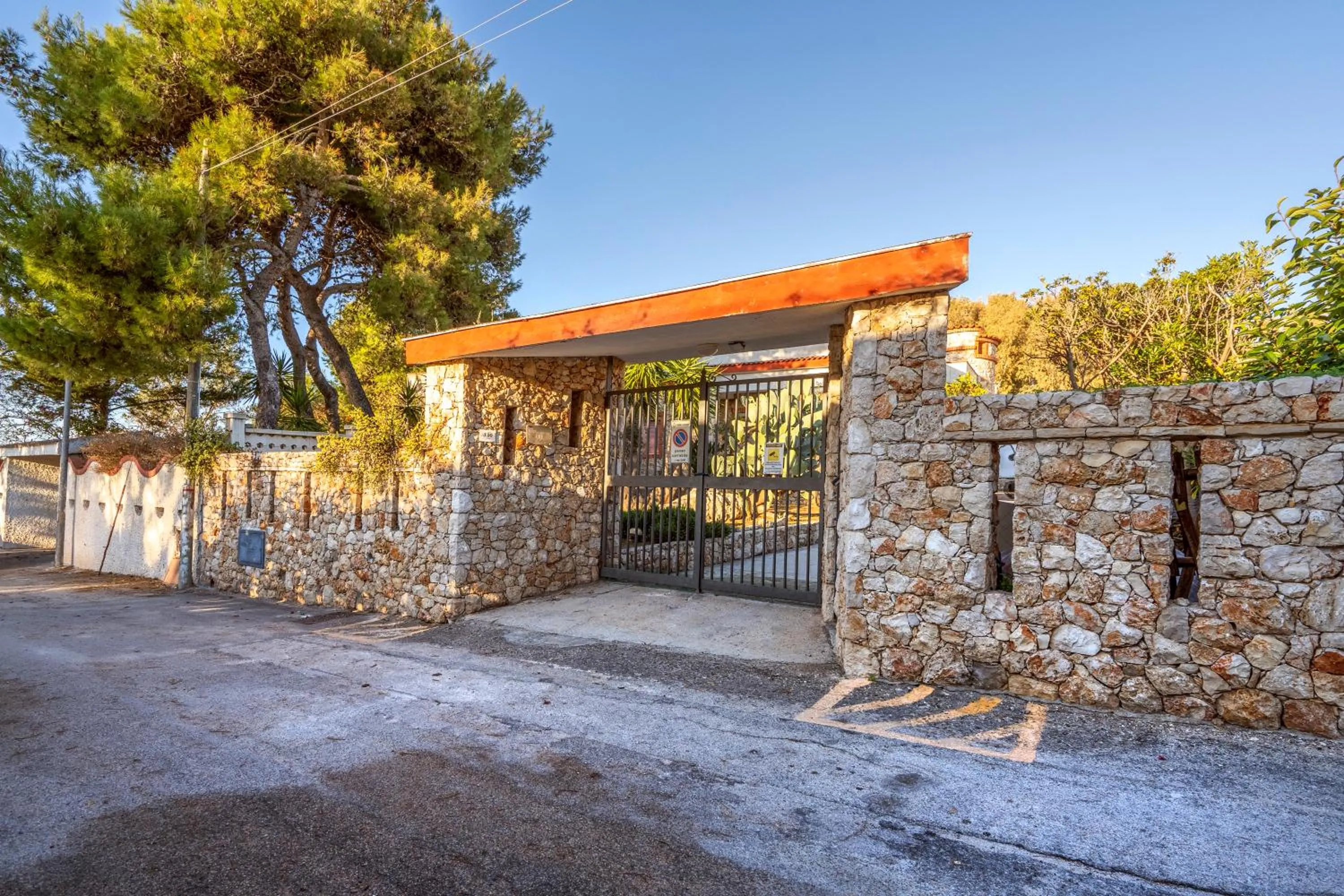 Property building in GuestHost - Villa Torre Leporano a due passi dal mare