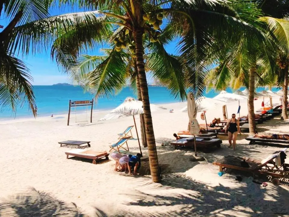 GM Doc Let Beach Resort & Spa