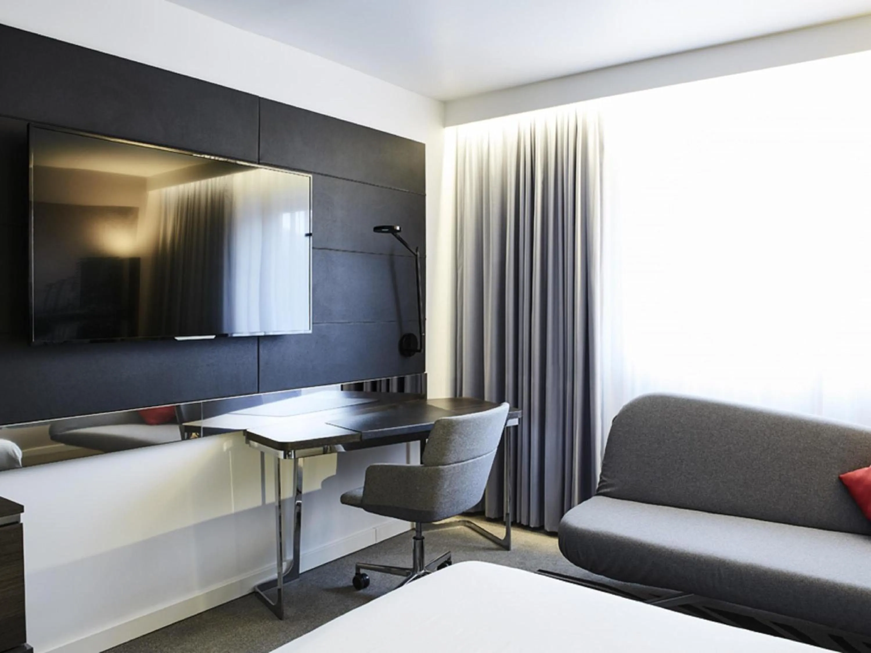 Bedroom, Bed in Novotel York Centre