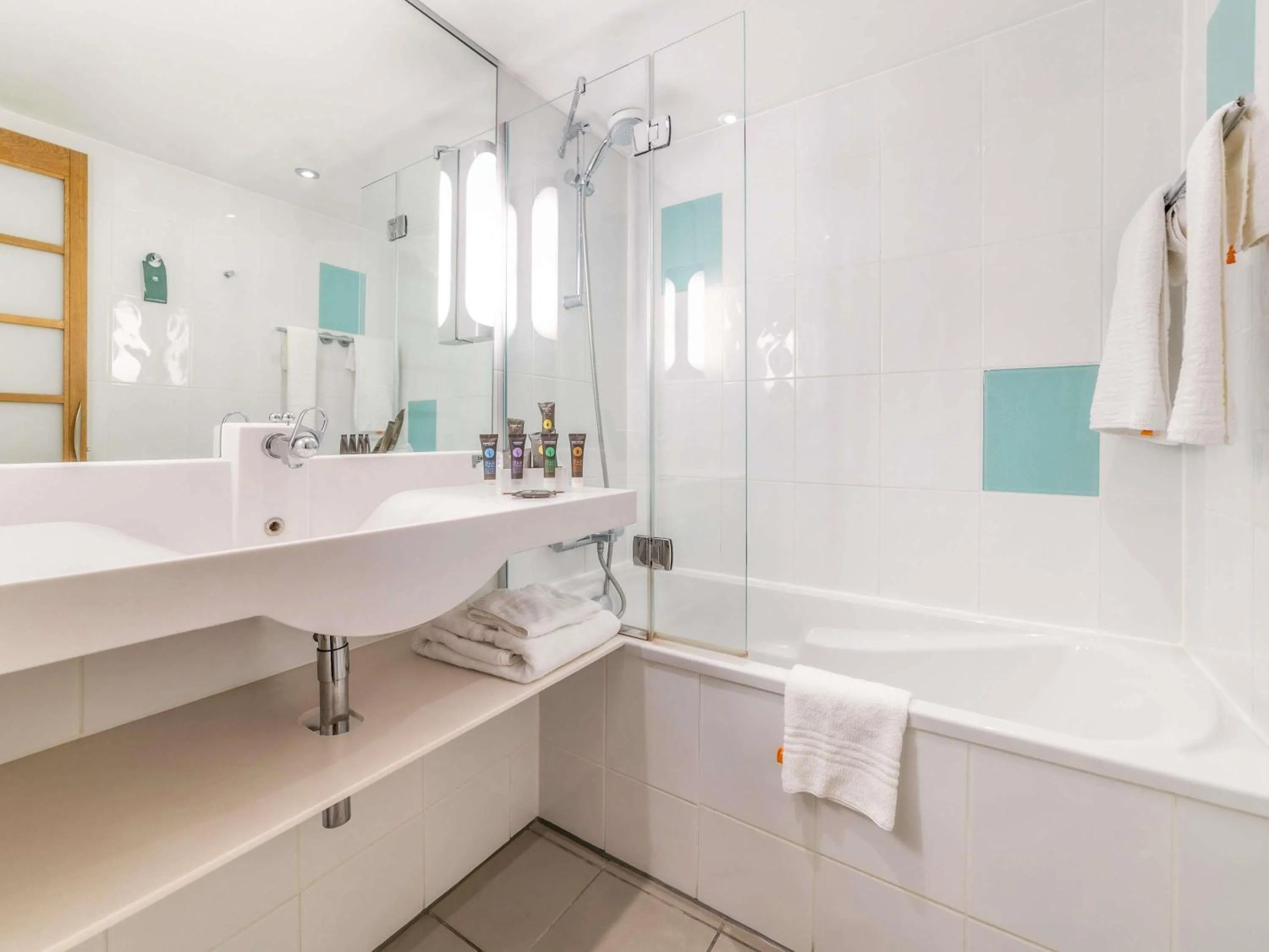 Bedroom in Novotel York Centre