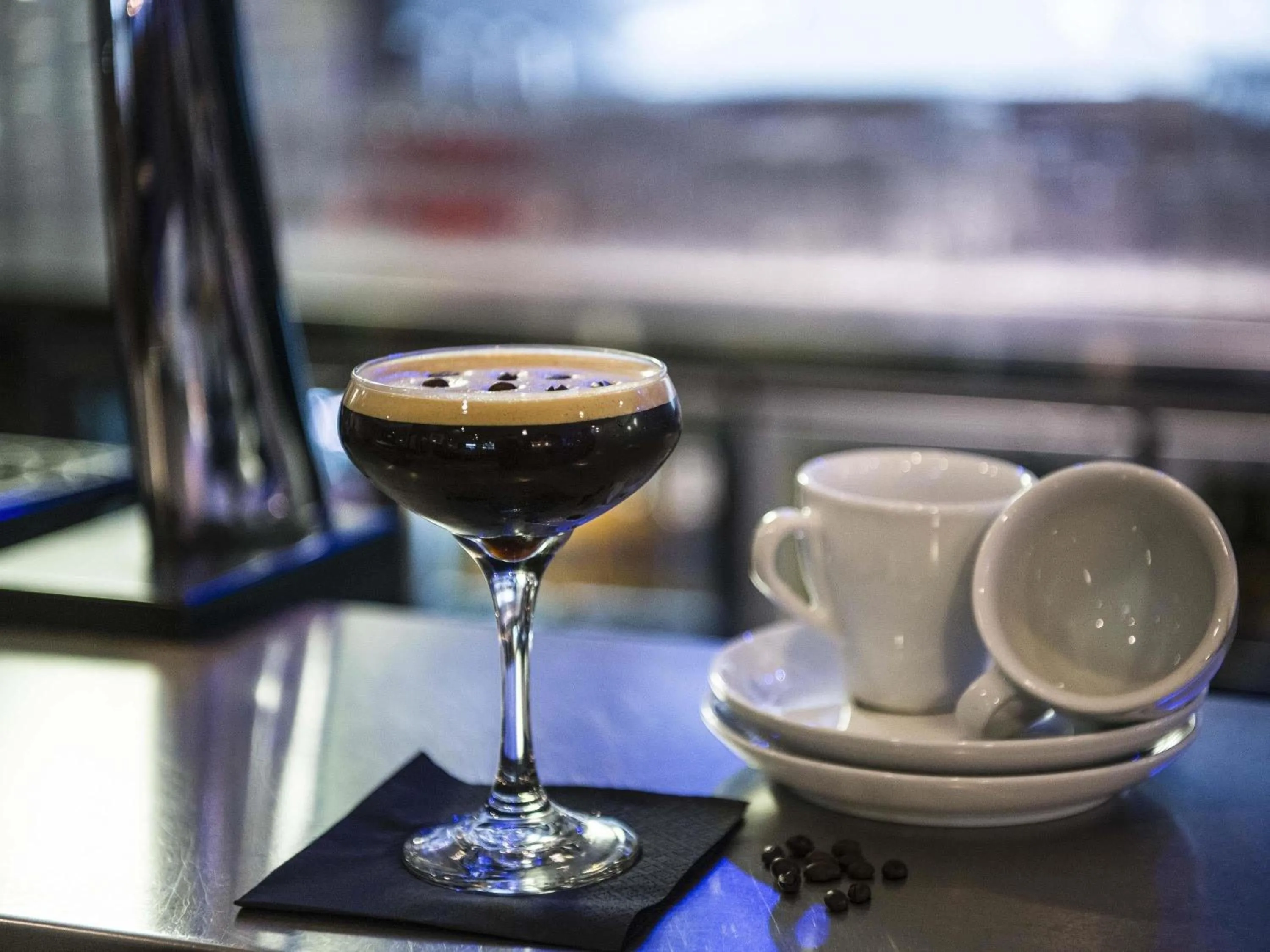 Lounge or bar in Novotel York Centre