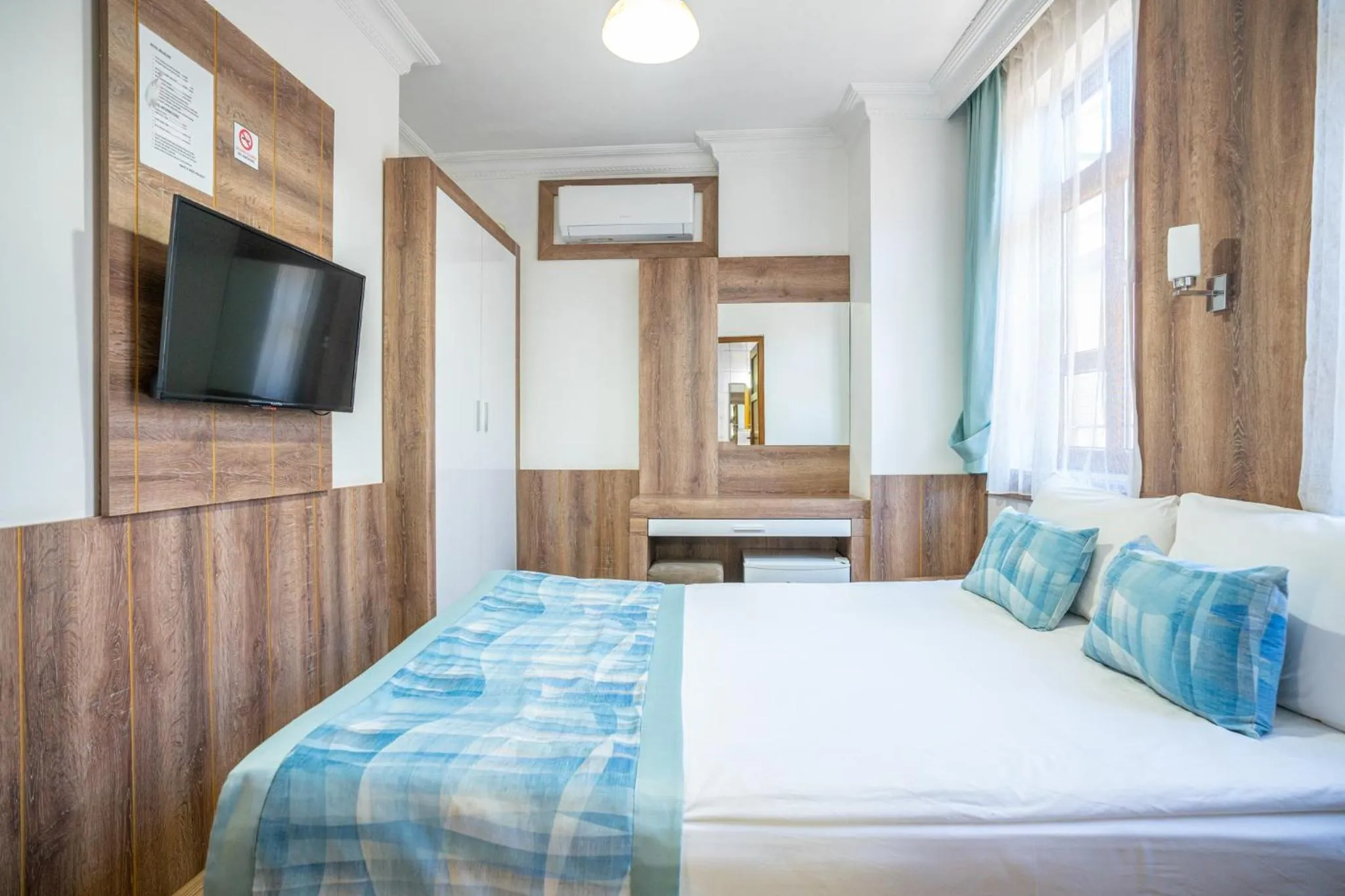 Bedroom, Bed in oscar garden