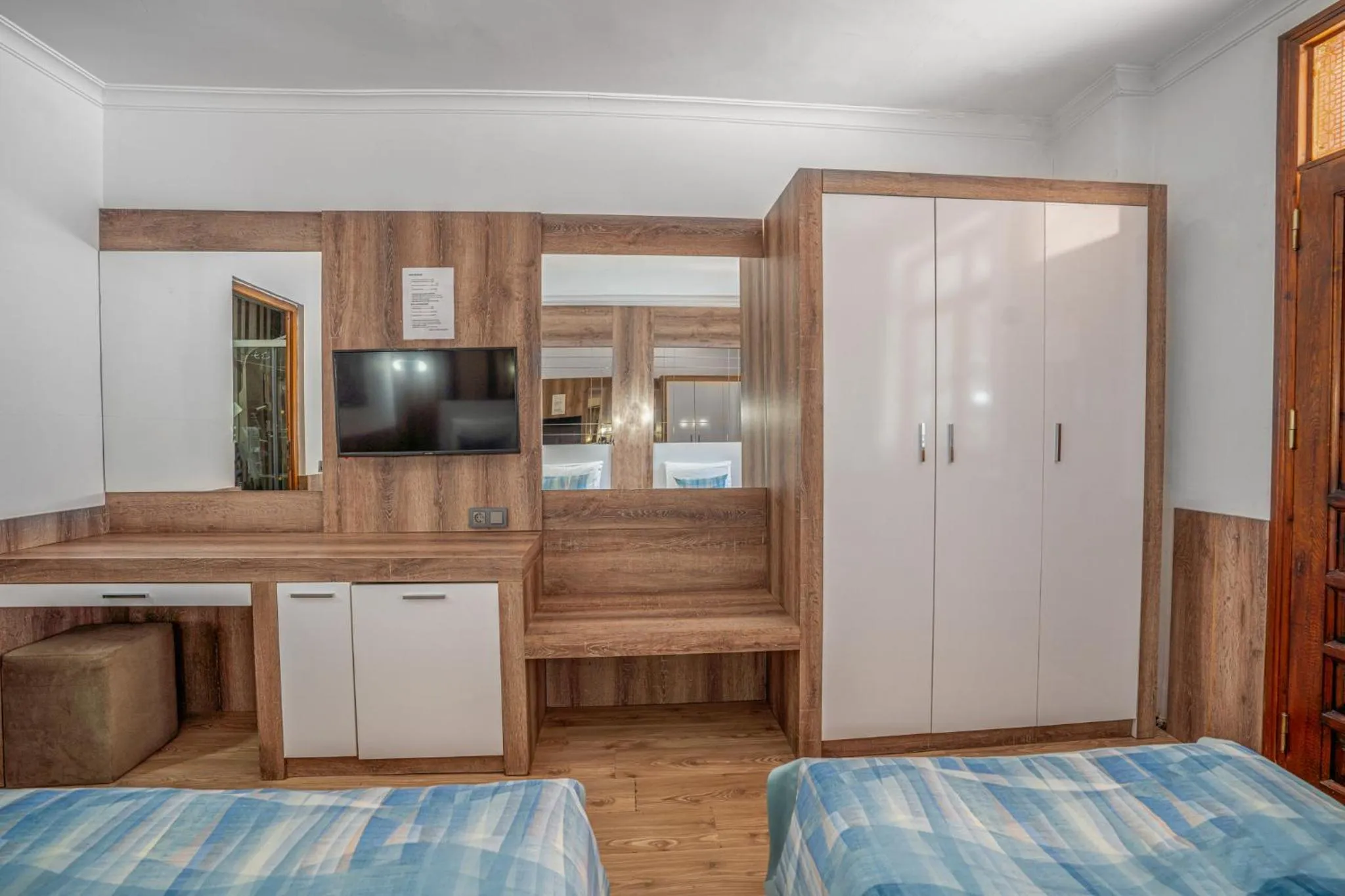 Bedroom, Bed in oscar garden