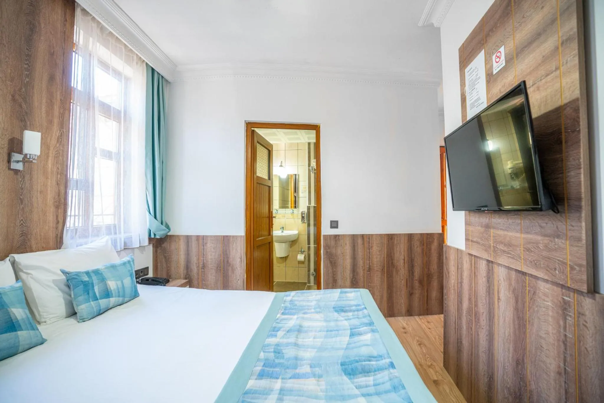 Bedroom, Bed in oscar garden