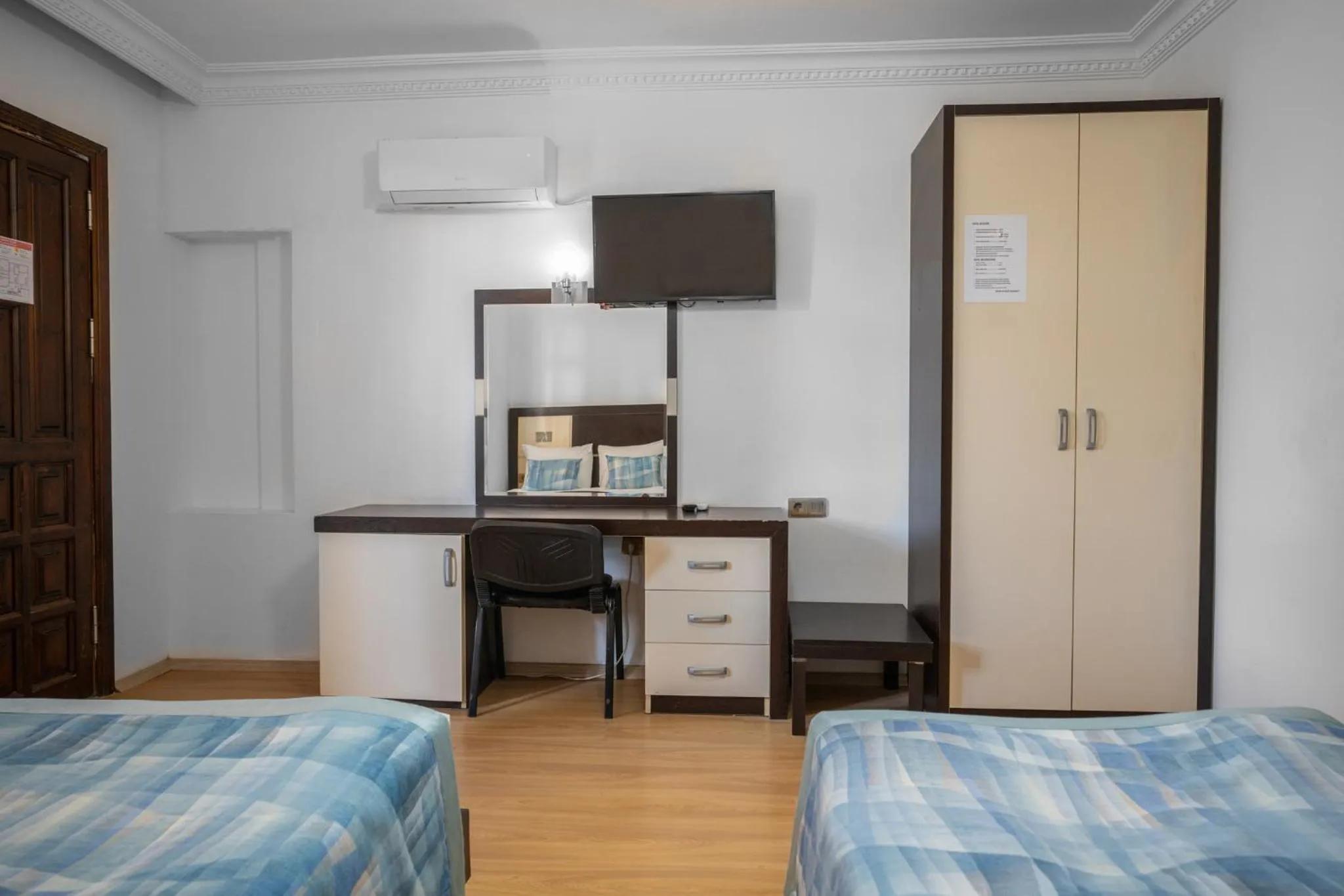 Bedroom, Bed in oscar garden