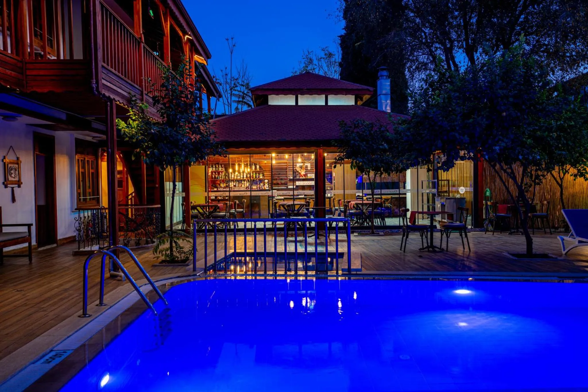 Swimming pool in oscar garden