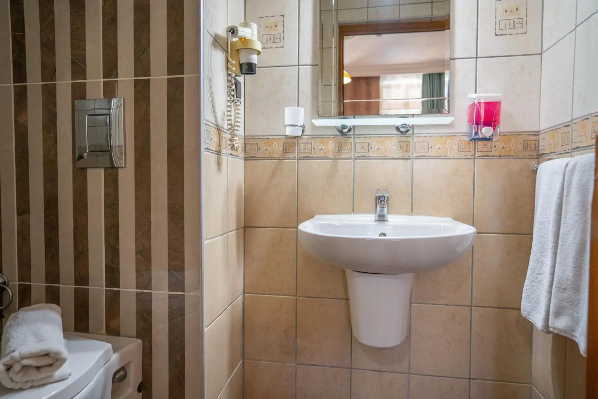 Superior Double or Twin Room - single occupancy in oscar garden Superior Double or Twin Room - single occupancy in oscar garden