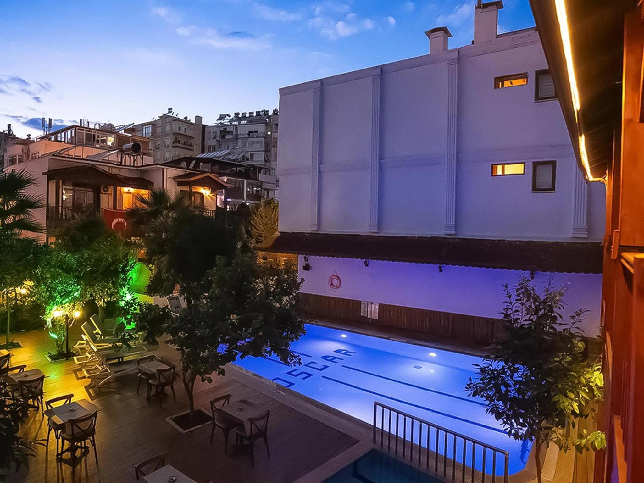 Night in Oscar Boutique Hotel