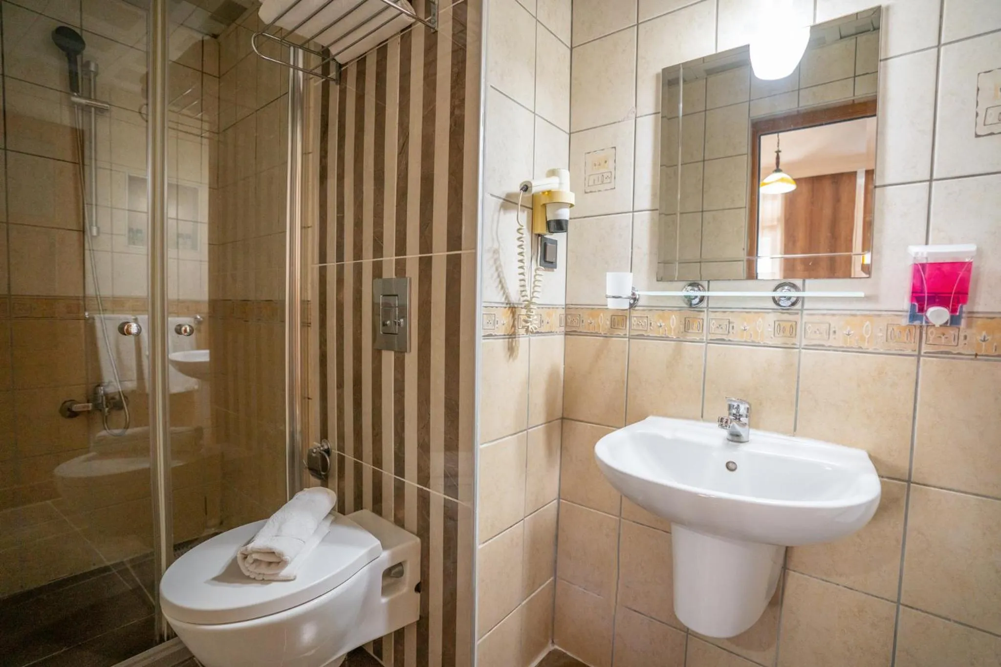 Bathroom in oscar garden