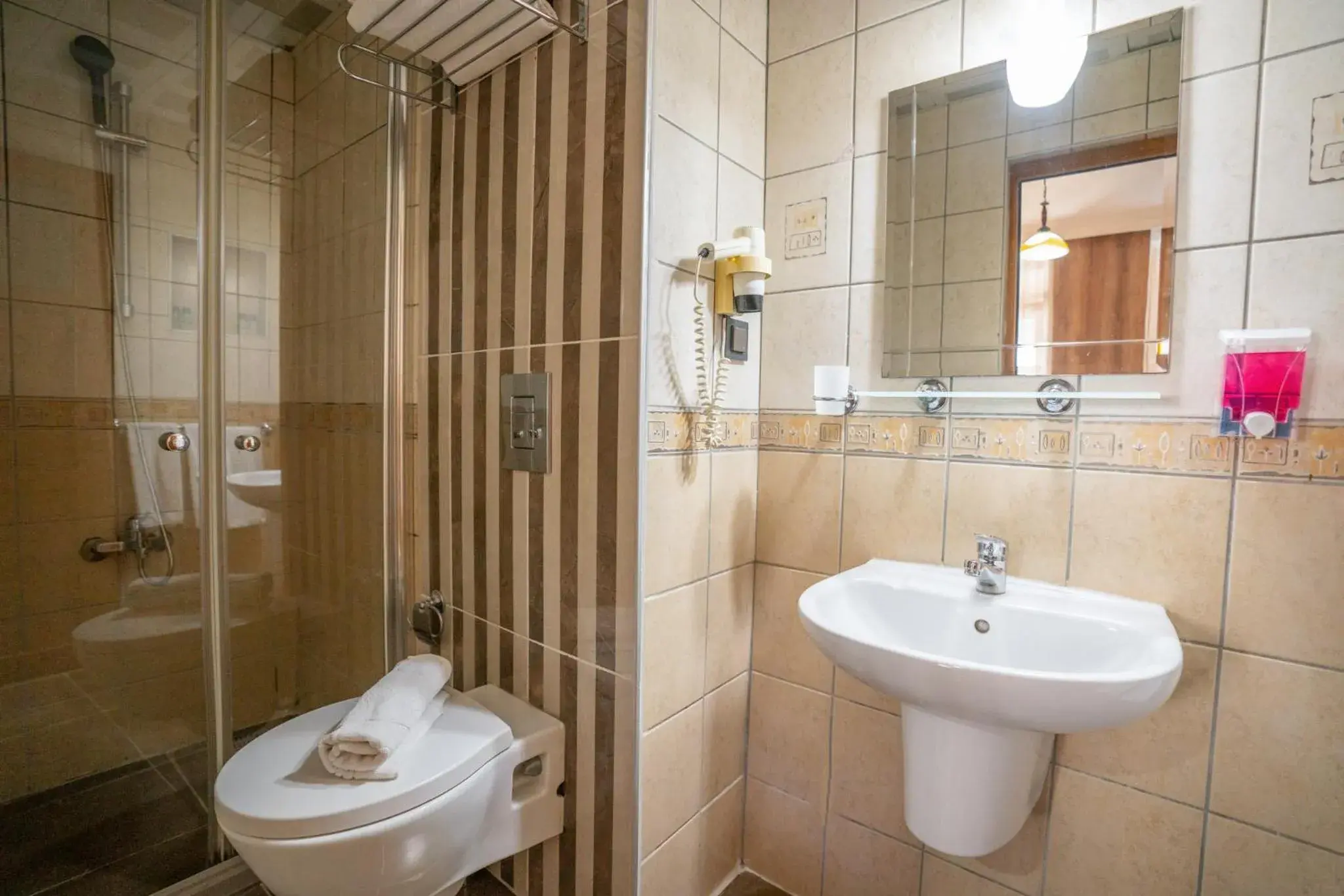 Superior Double or Twin Room - single occupancy in oscar garden Superior Double or Twin Room - single occupancy in oscar garden