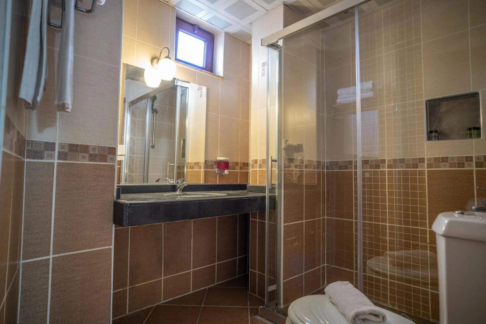 Bathroom in oscar garden