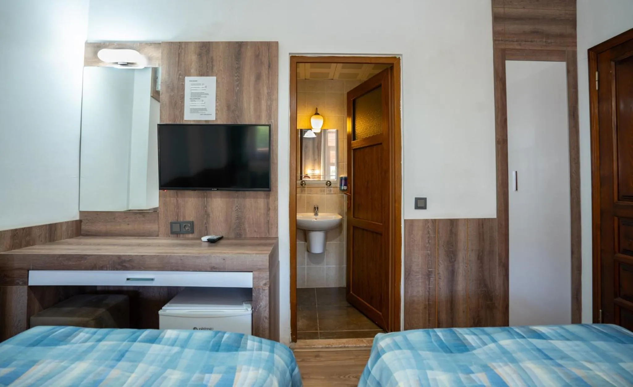 Bedroom, Bed in oscar garden