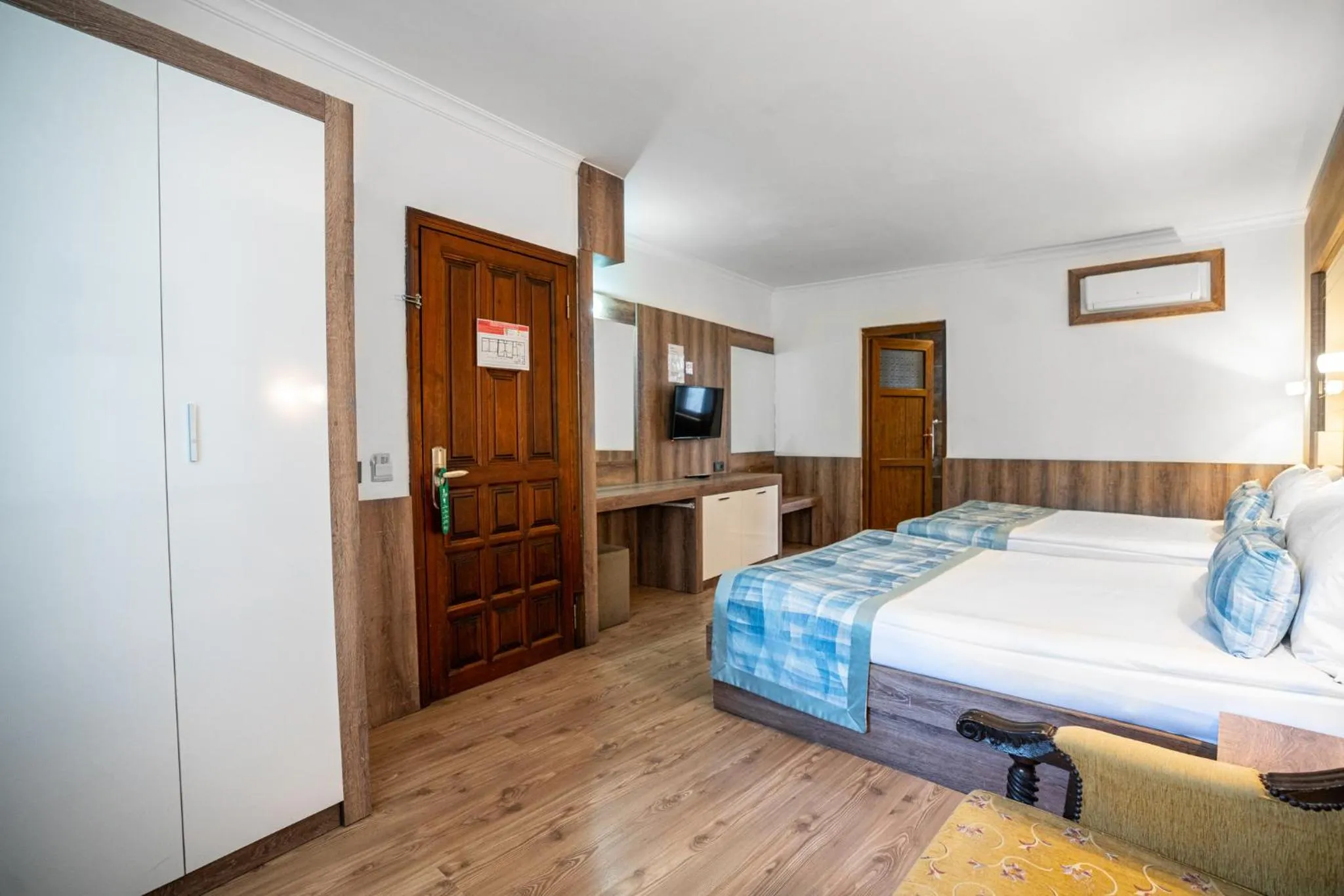 Bedroom, Bed in oscar garden