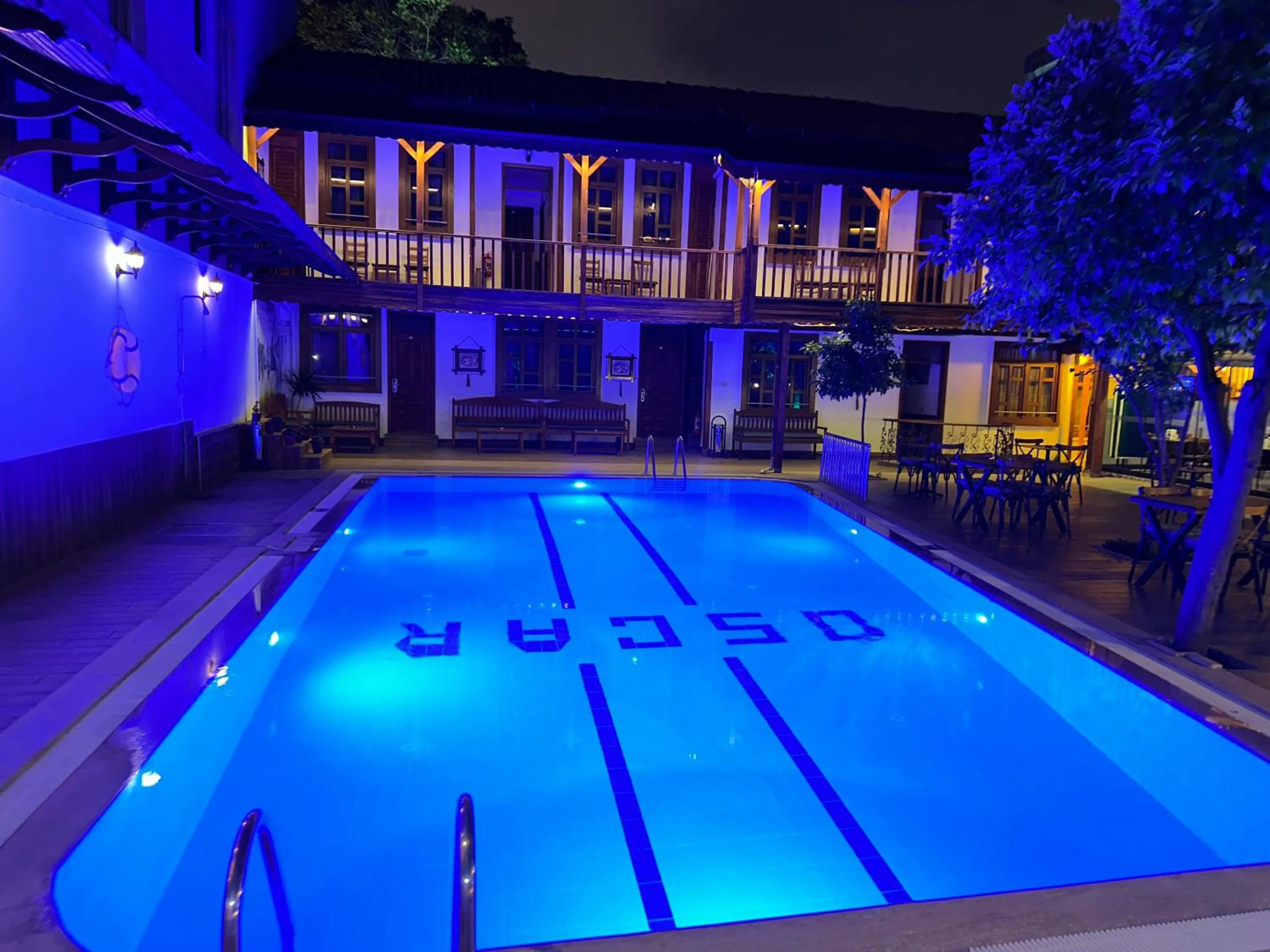 Swimming pool in Oscar Boutique Hotel