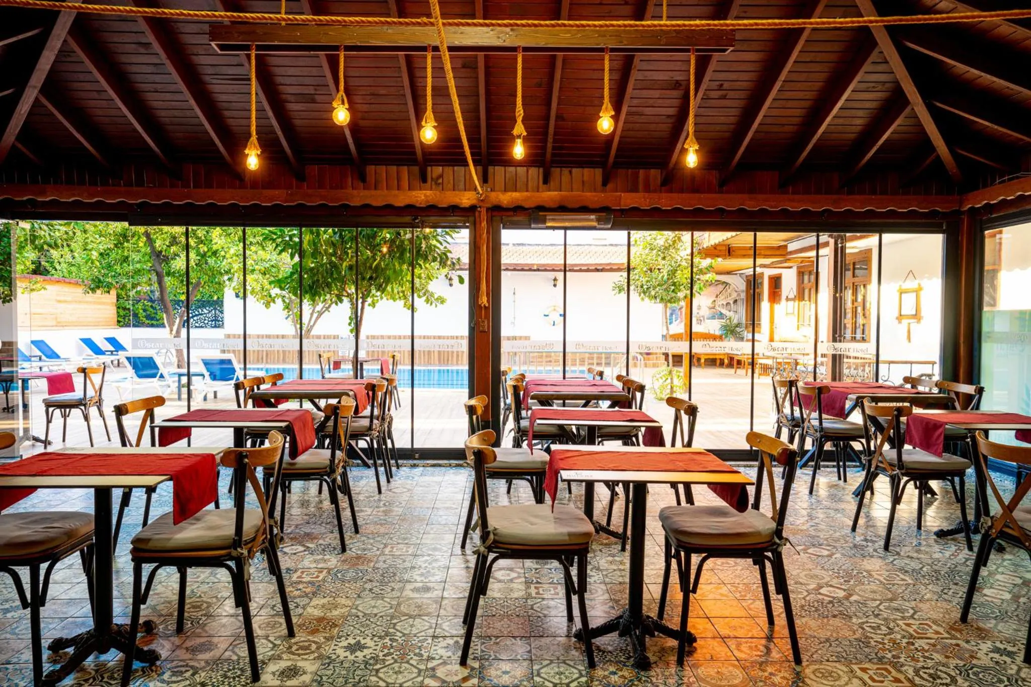 Restaurant/places to eat in oscar garden