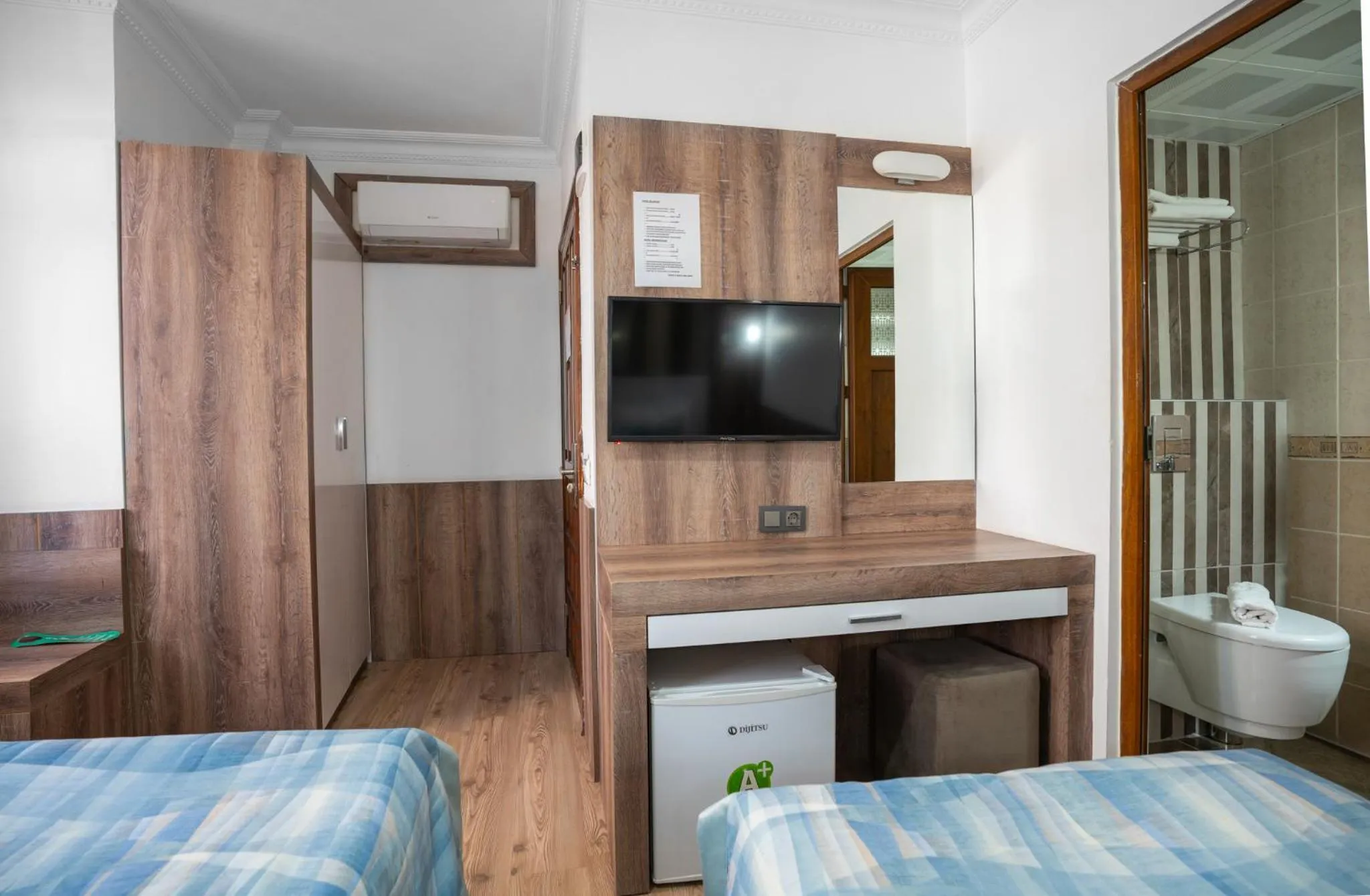 Bedroom, Bed in oscar garden