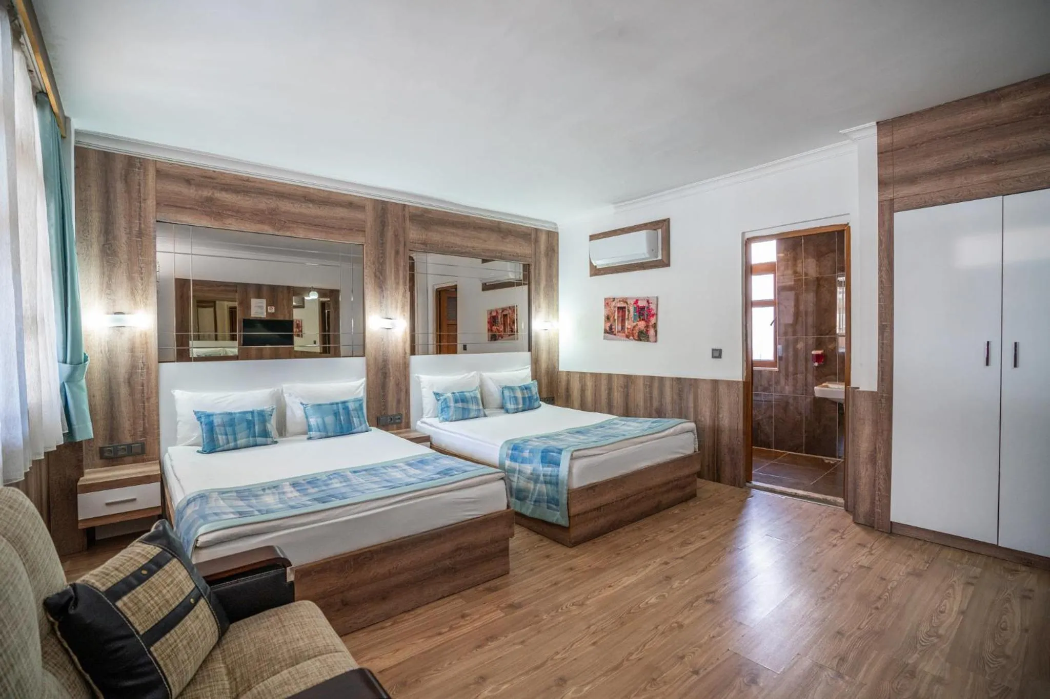 Bedroom, Bed in oscar garden