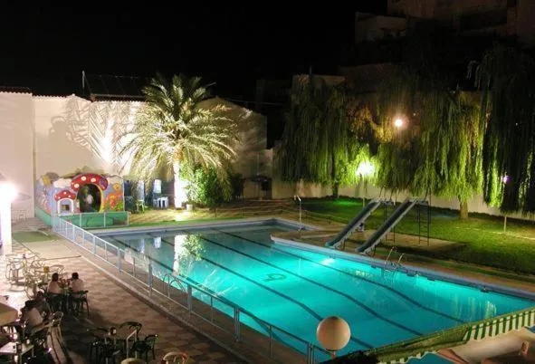 Swimming pool in Hotel La Moraleda - Complejo Las Delicias