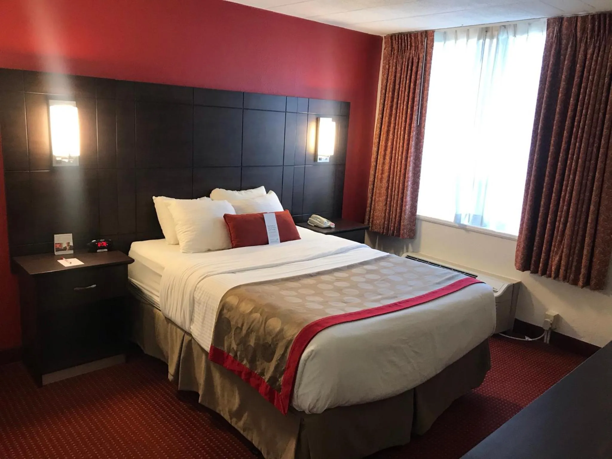 Bedroom, Bed in Ramada by Wyndham Ligonier