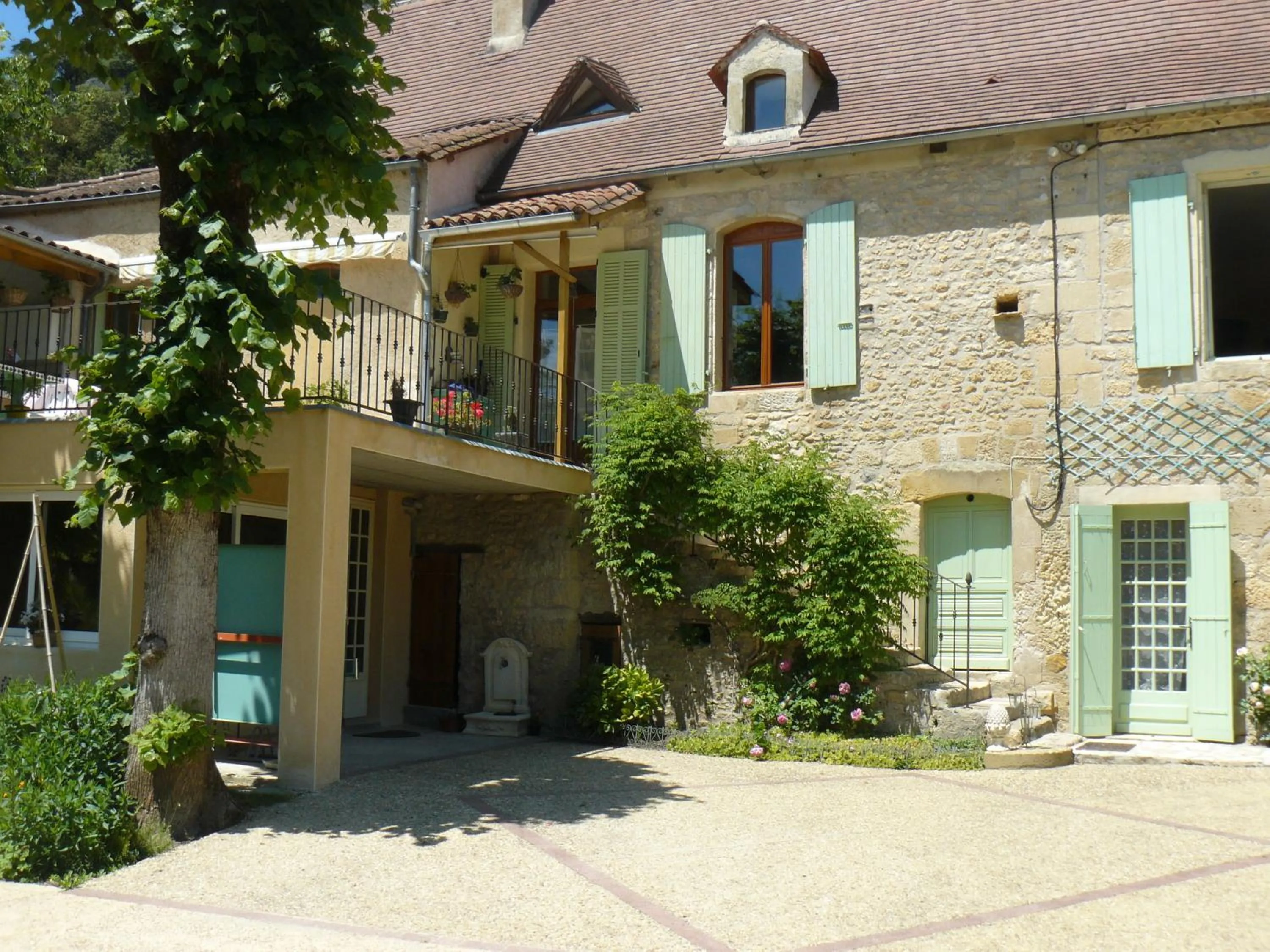 Property building in Chambres d'Hôtes & Gites Pouget