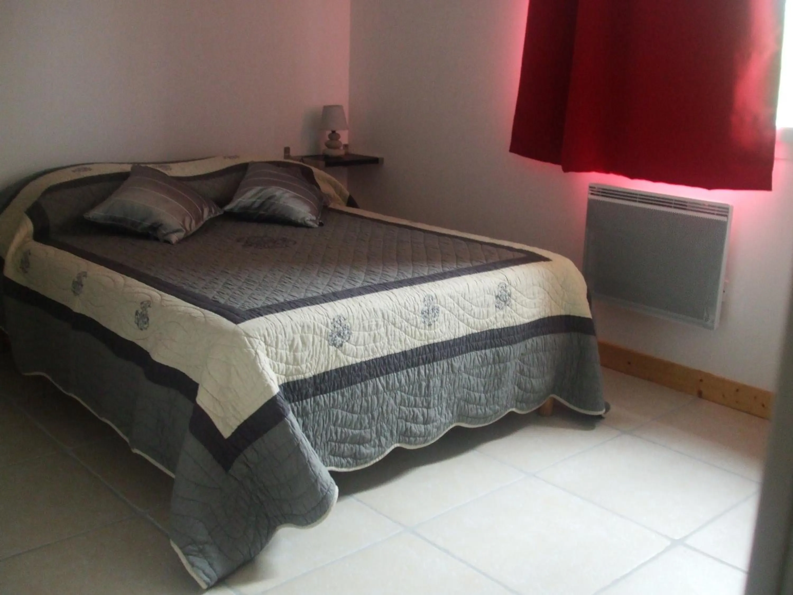 Bathroom, Bed in La Colline des Endrevies