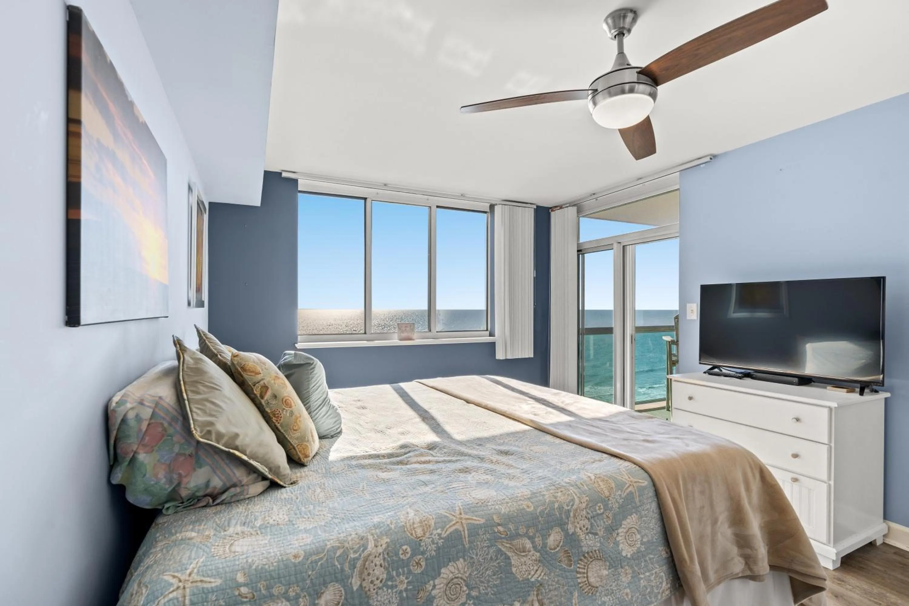 Bed in Crescent Beauty