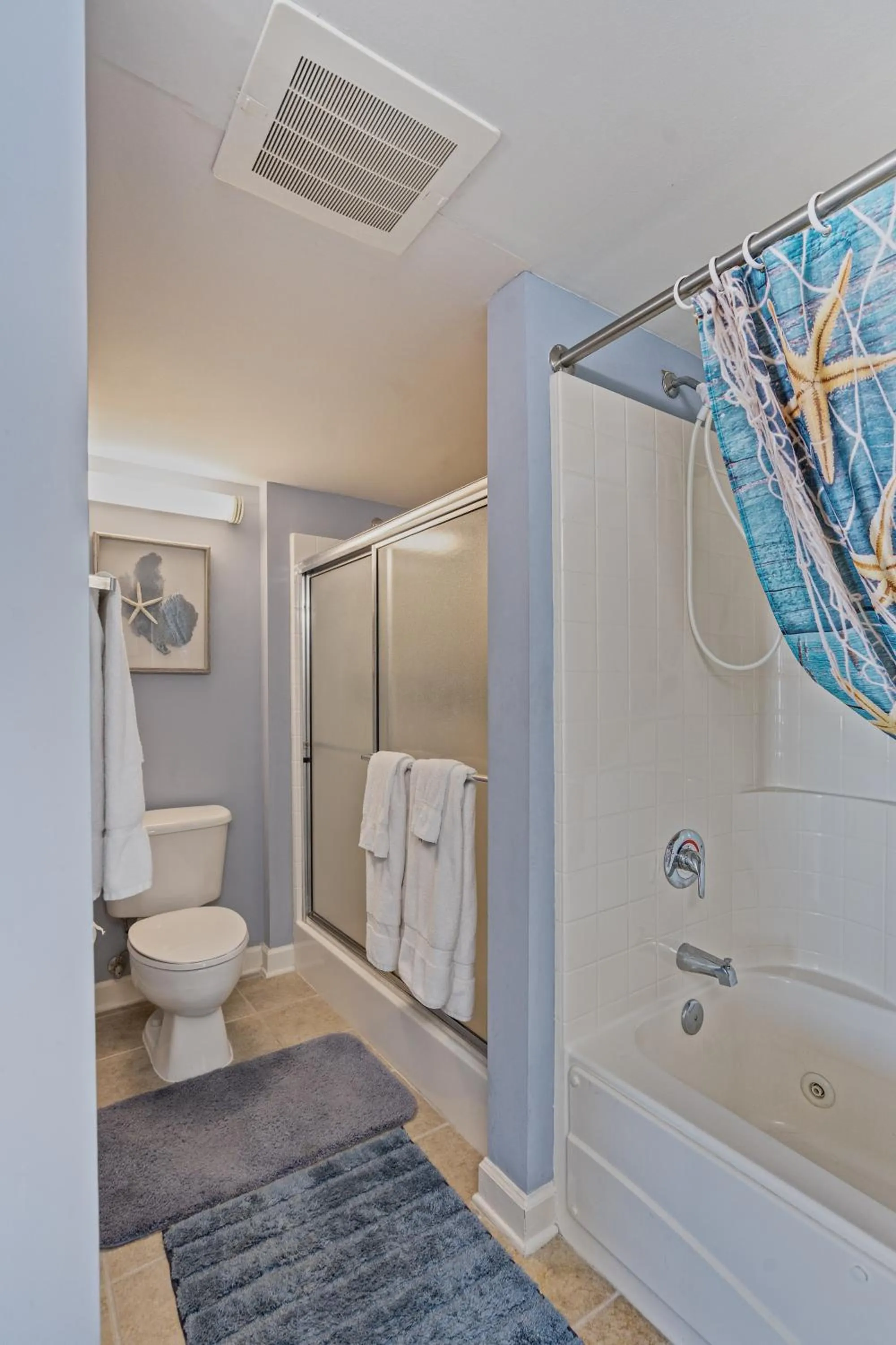 Shower in Crescent Beauty