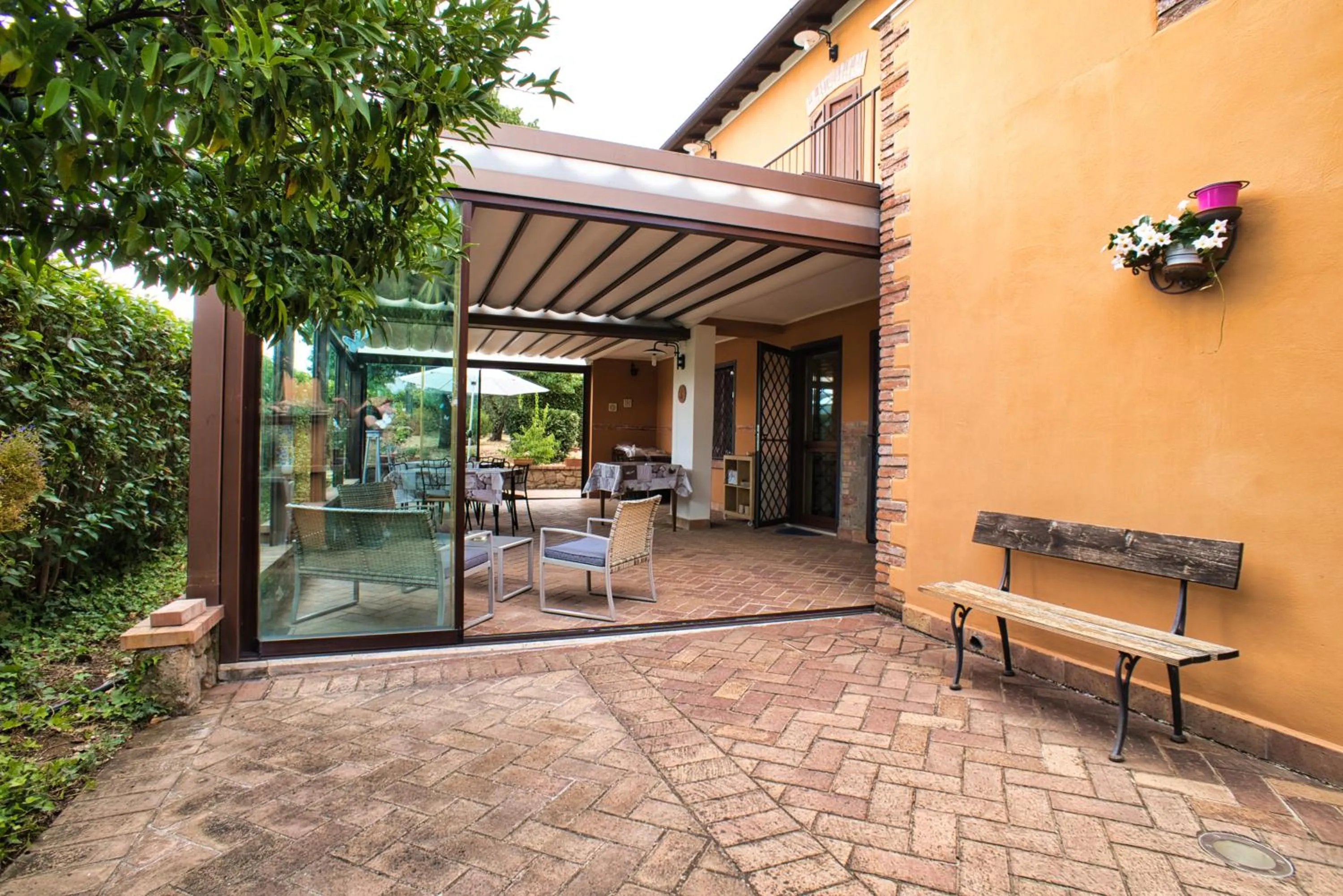 Property building in B&B Casale Ansamagi Relax & Pool