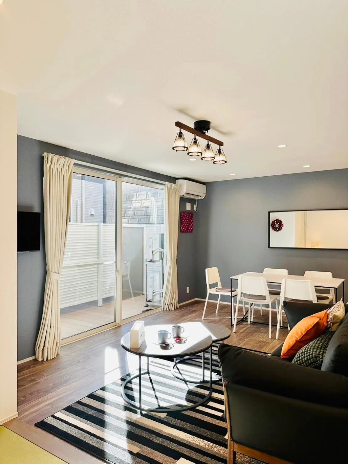 Communal lounge/ TV room in Megu Fuji Plus