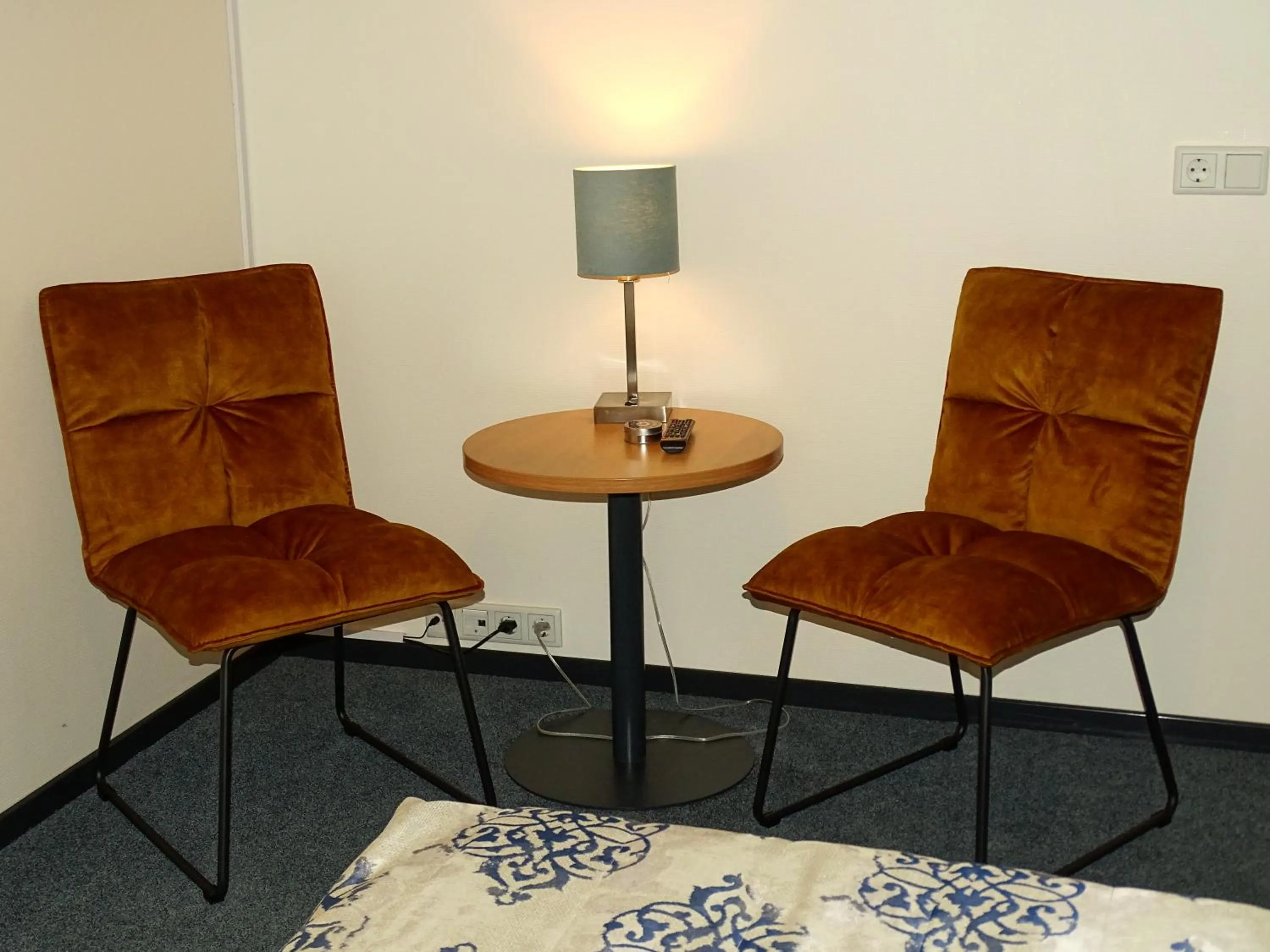 Guests in Hotel Café Restaurant "De Kroon"