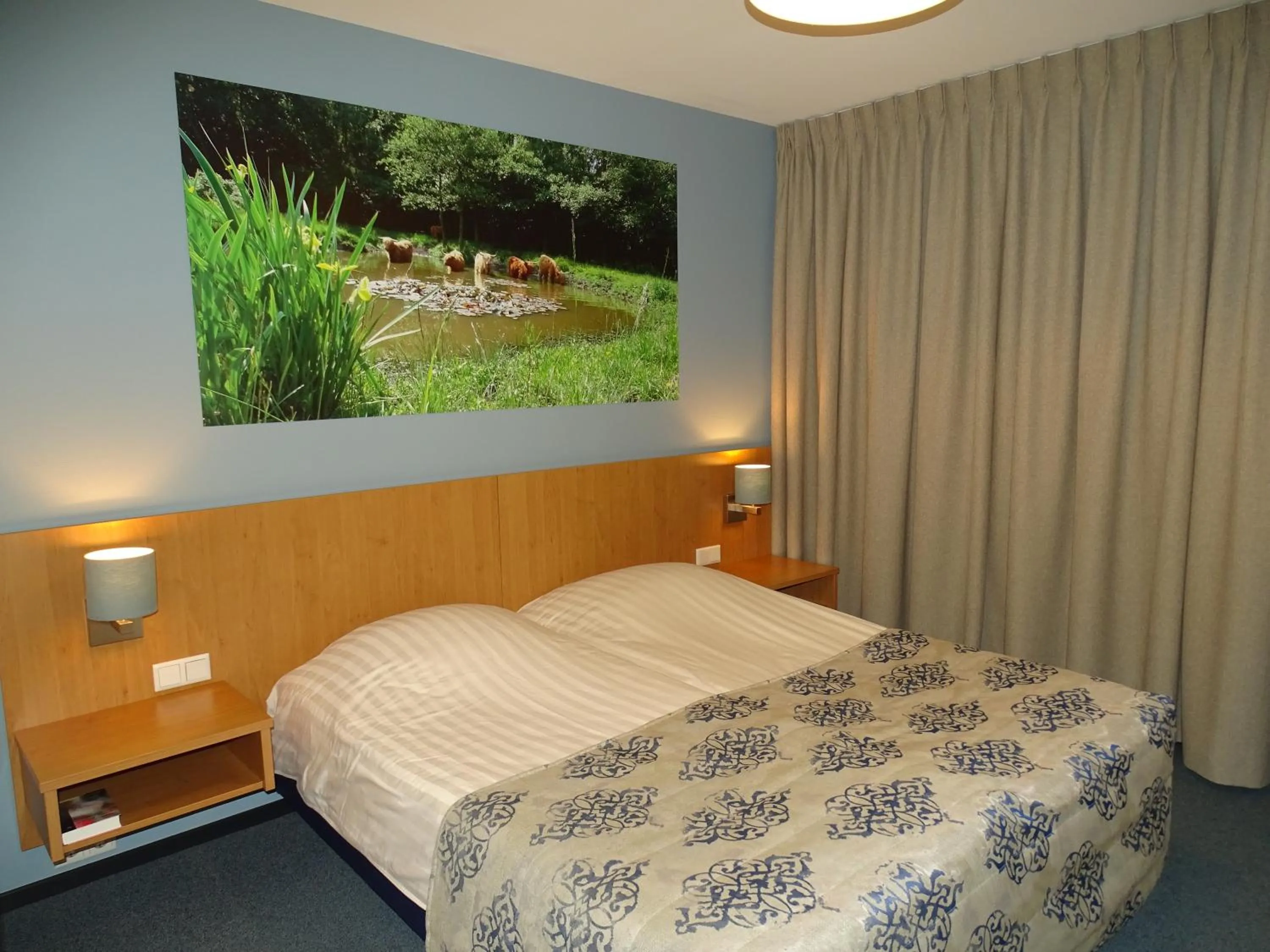 Guests, Bed in Hotel Café Restaurant "De Kroon"