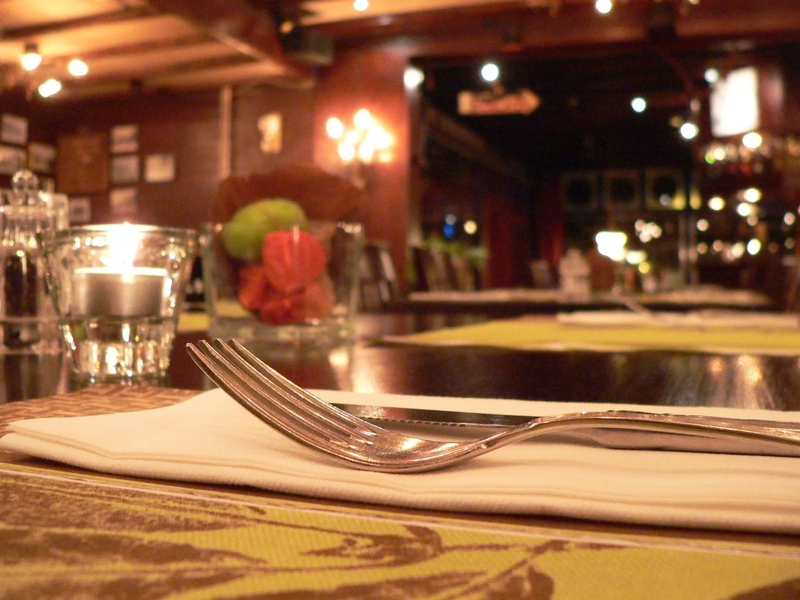 Food and drinks in Hotel Café Restaurant "De Kroon"