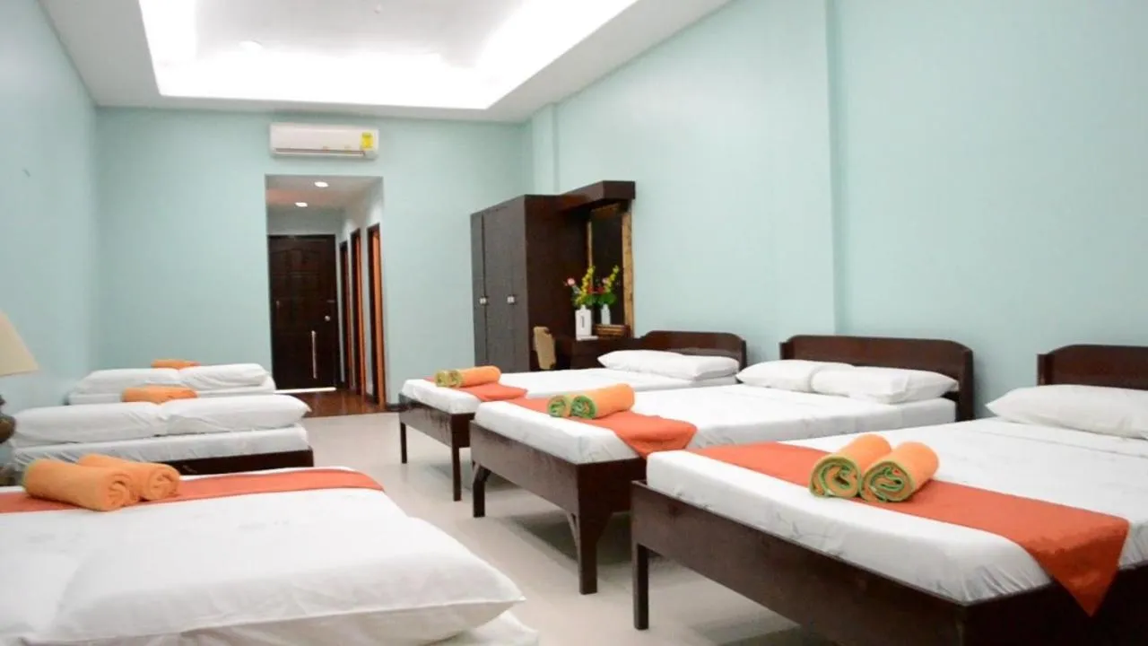 Bedroom, Bed in San Remigio Beach Club