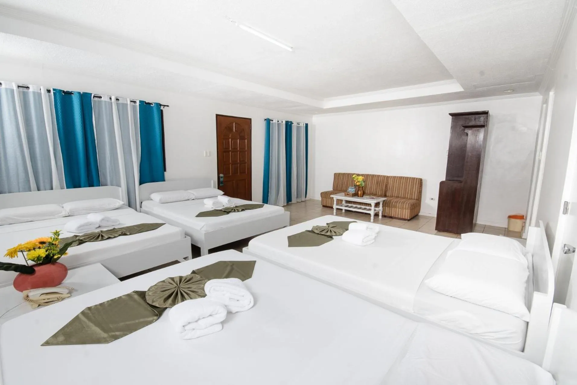 Bed in San Remigio Beach Club