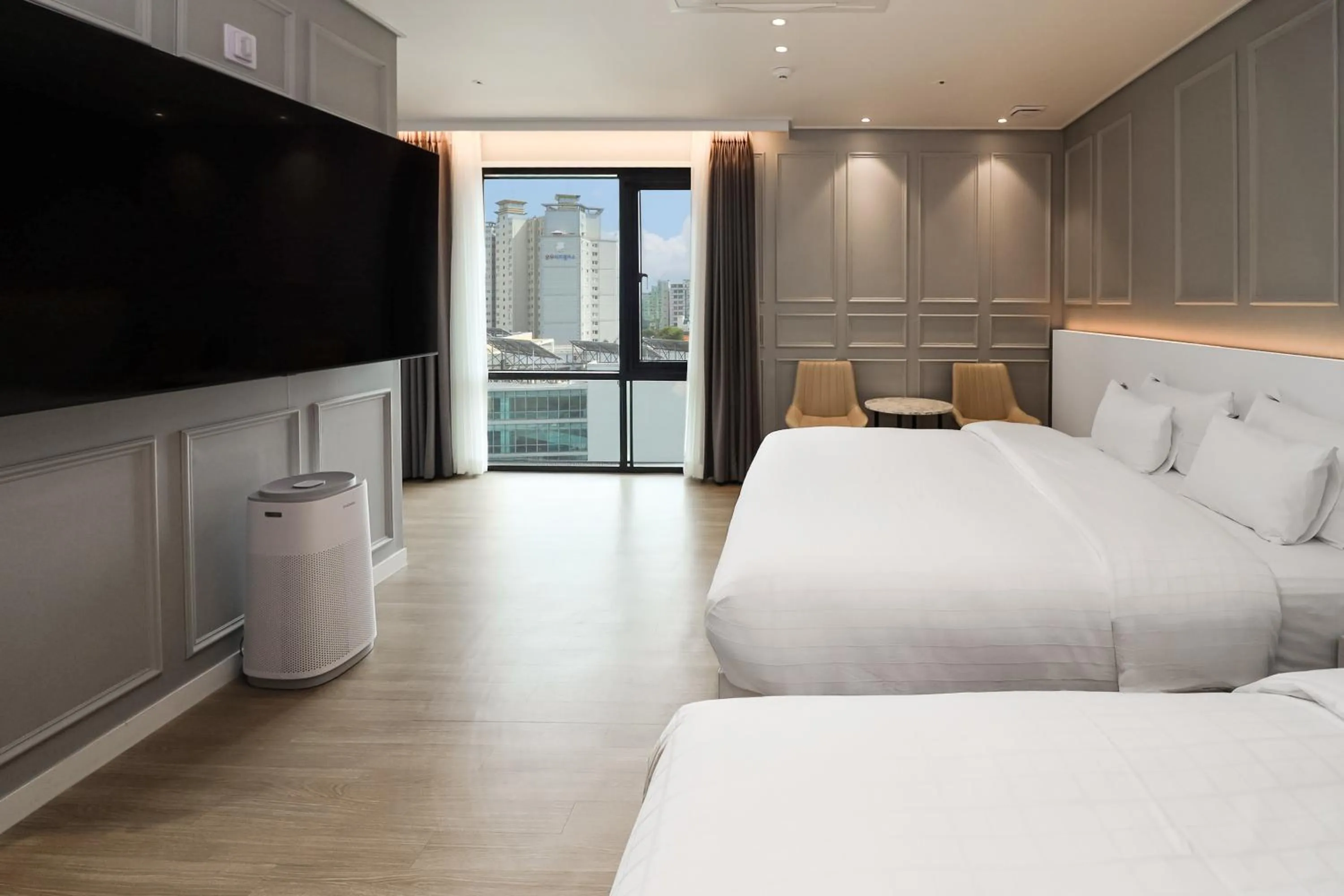 Decorative detail, Bed in Hound Hotel Mokpo Peace Plaza