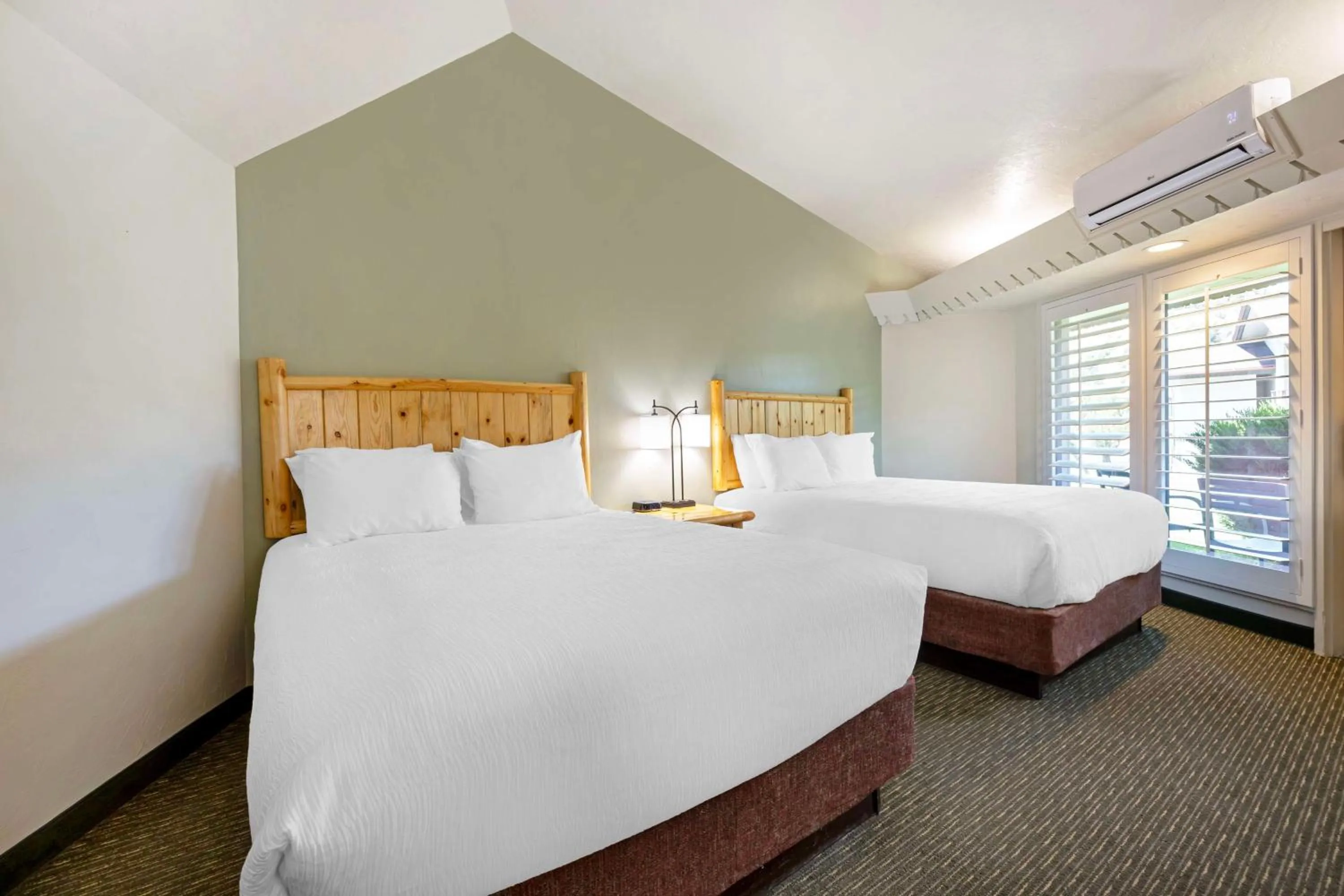Bedroom, Bed in Best Western East Zion Thunderbird Lodge