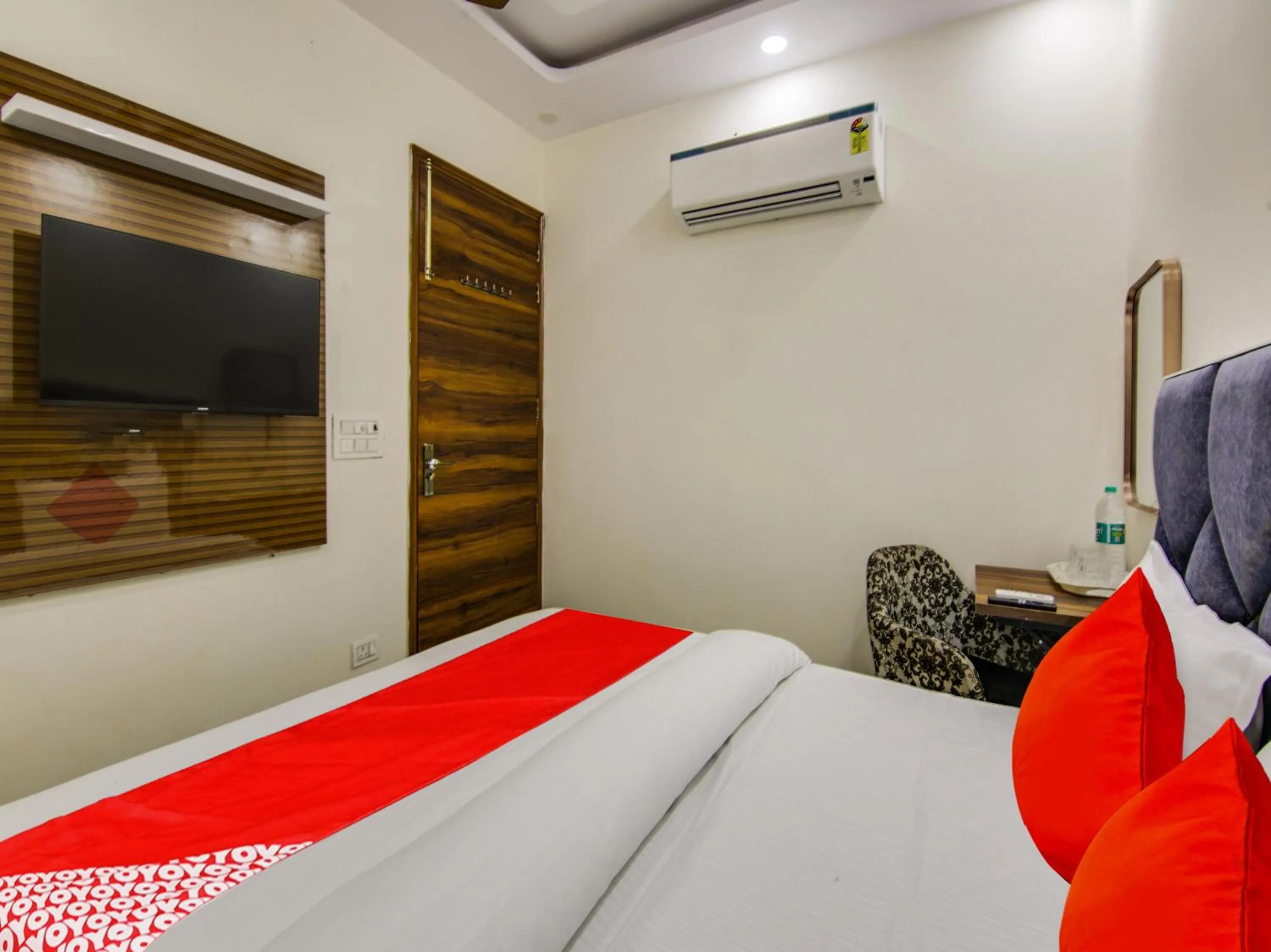 Bedroom, Bed in AR Residency