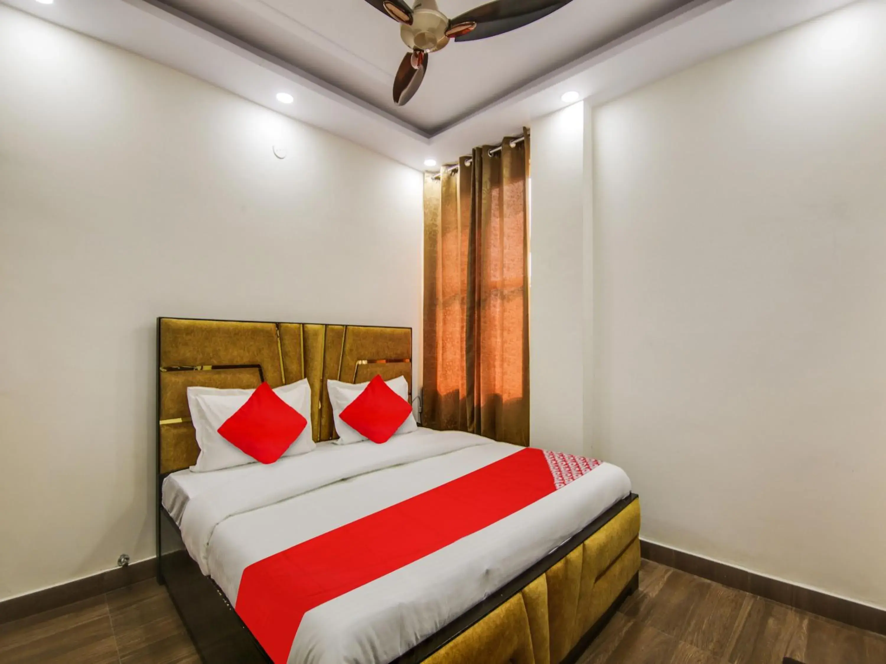 Classic Triple Room - single occupancy in HOTEL AR RESIDENCY Classic Triple Room - single occupancy in HOTEL AR RESIDENCY