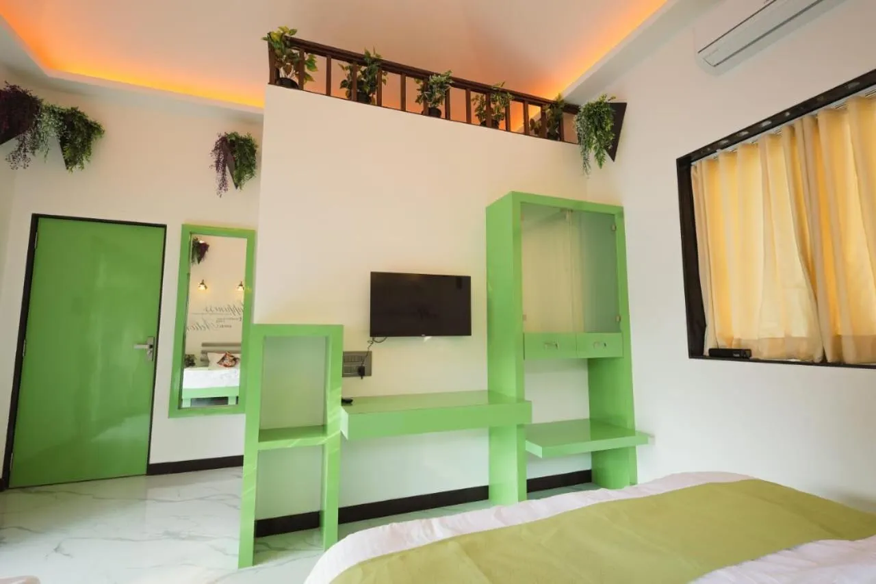 Bed in Cherryleen Resort Nagaon Alibaug