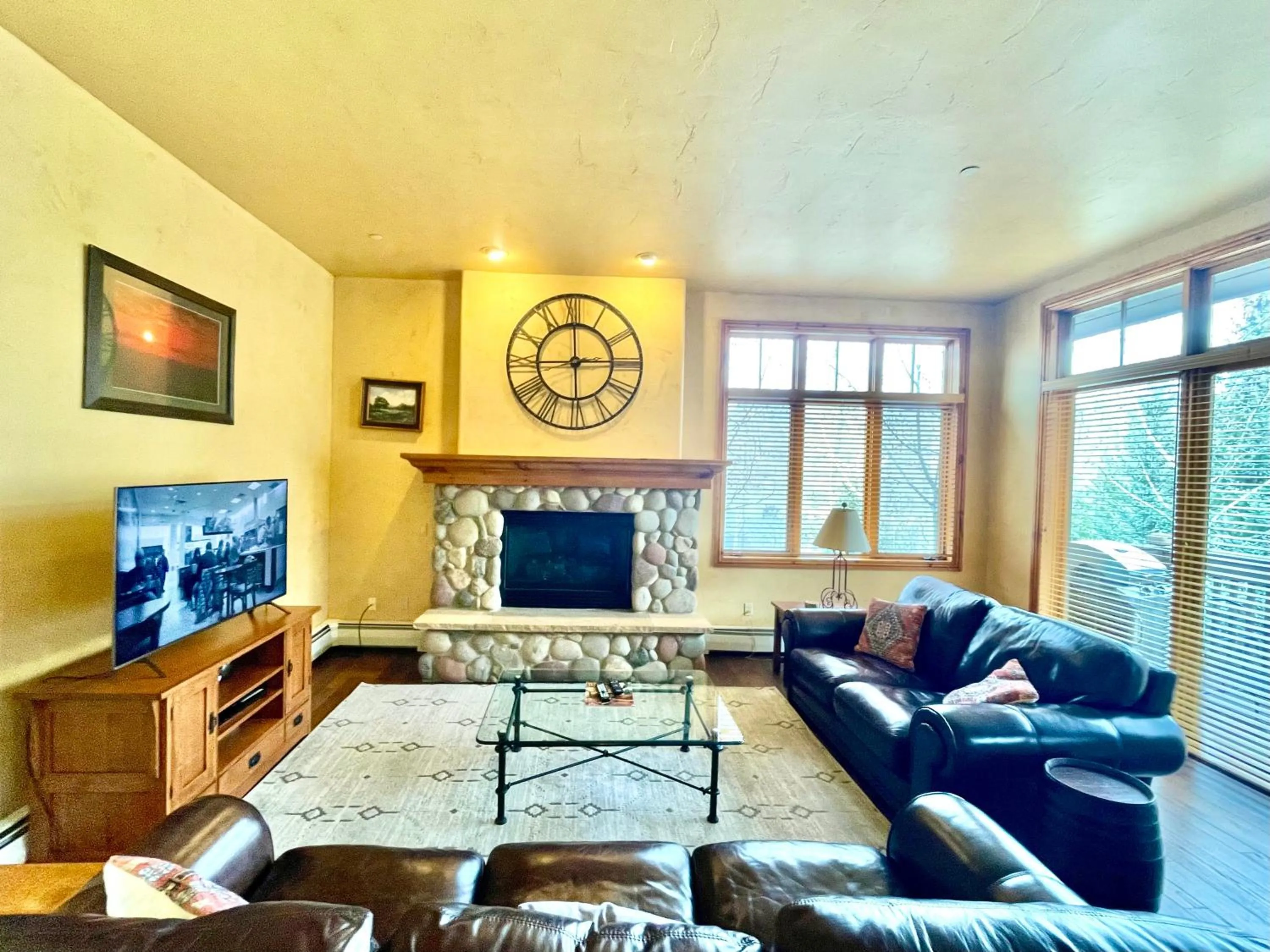 Living room in Arrowhead Village at Beaver Creek