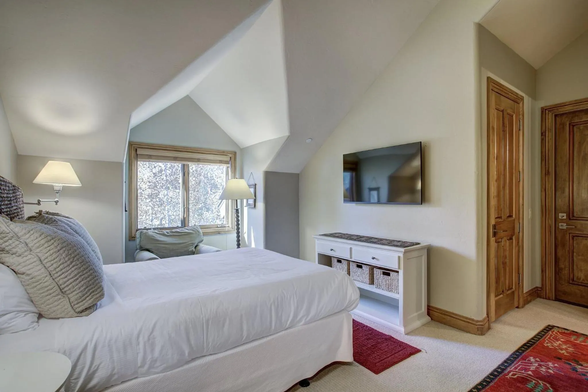 Bedroom, Bed in Arrowhead Village at Beaver Creek