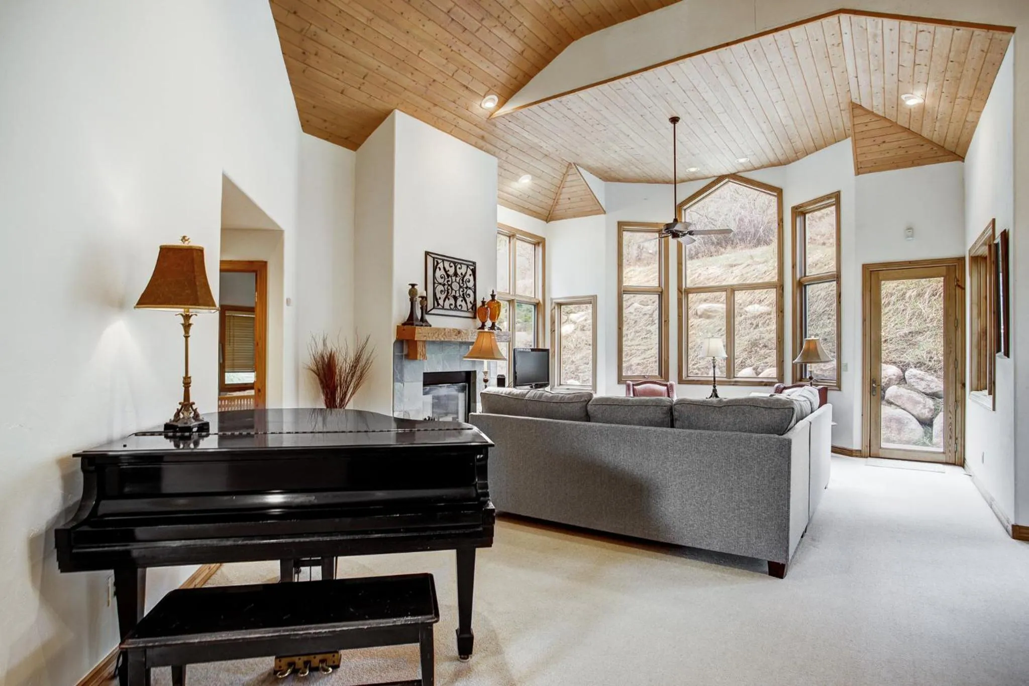 Living room, Bed in Arrowhead Village at Beaver Creek