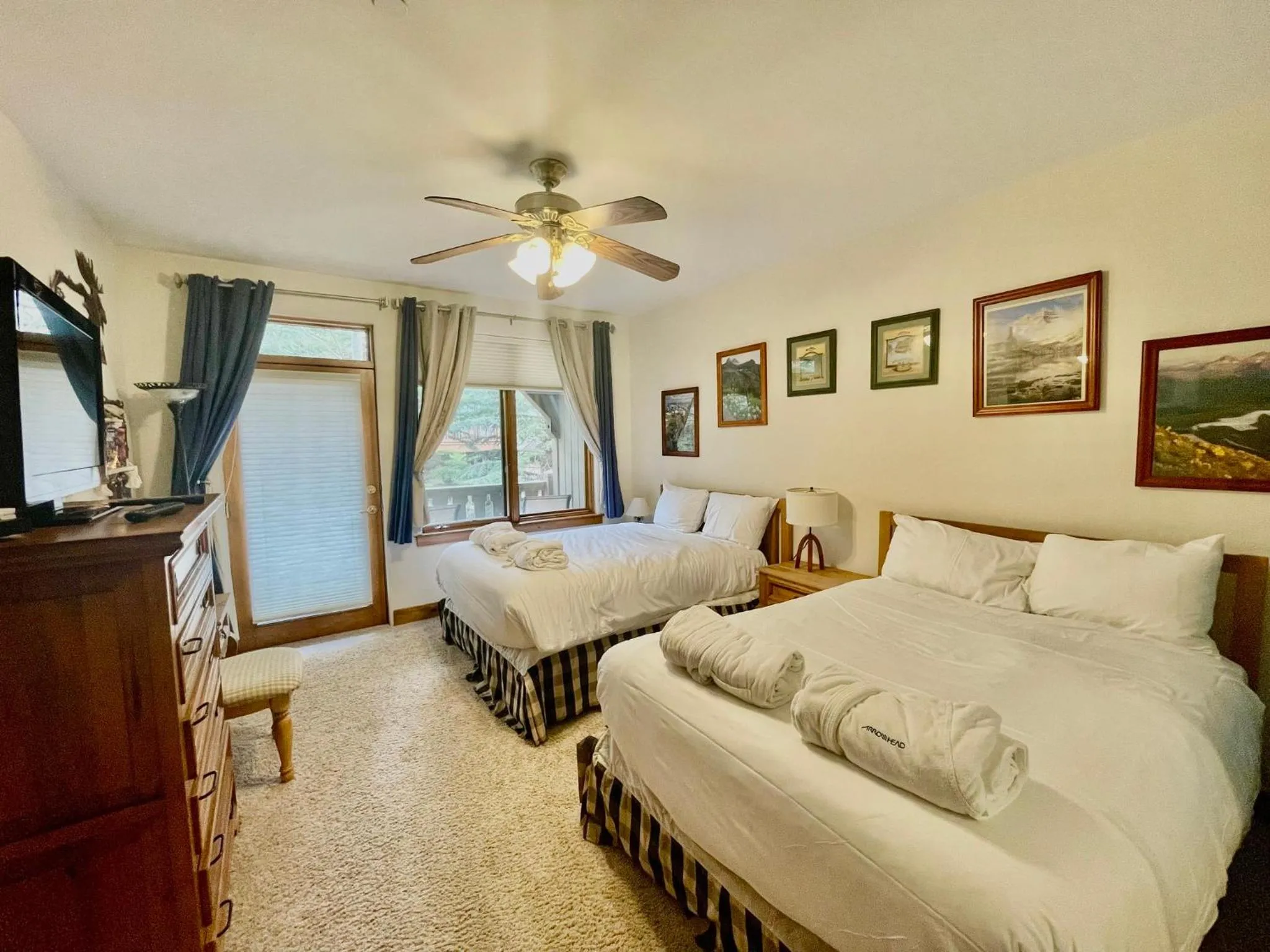 Bedroom, Bed in Arrowhead Village at Beaver Creek