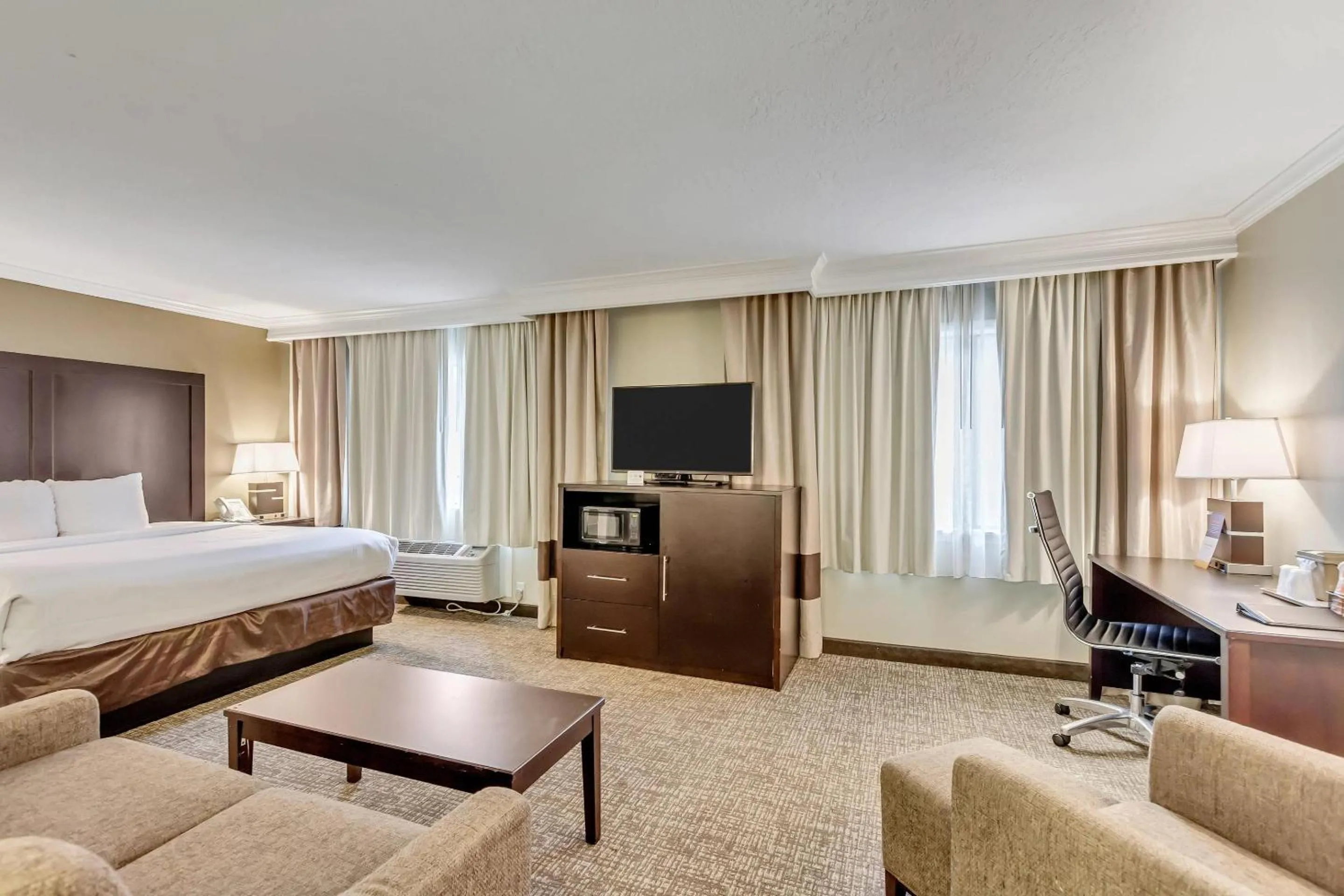 Bedroom, Bed in Comfort Inn Murray – Salt Lake City South