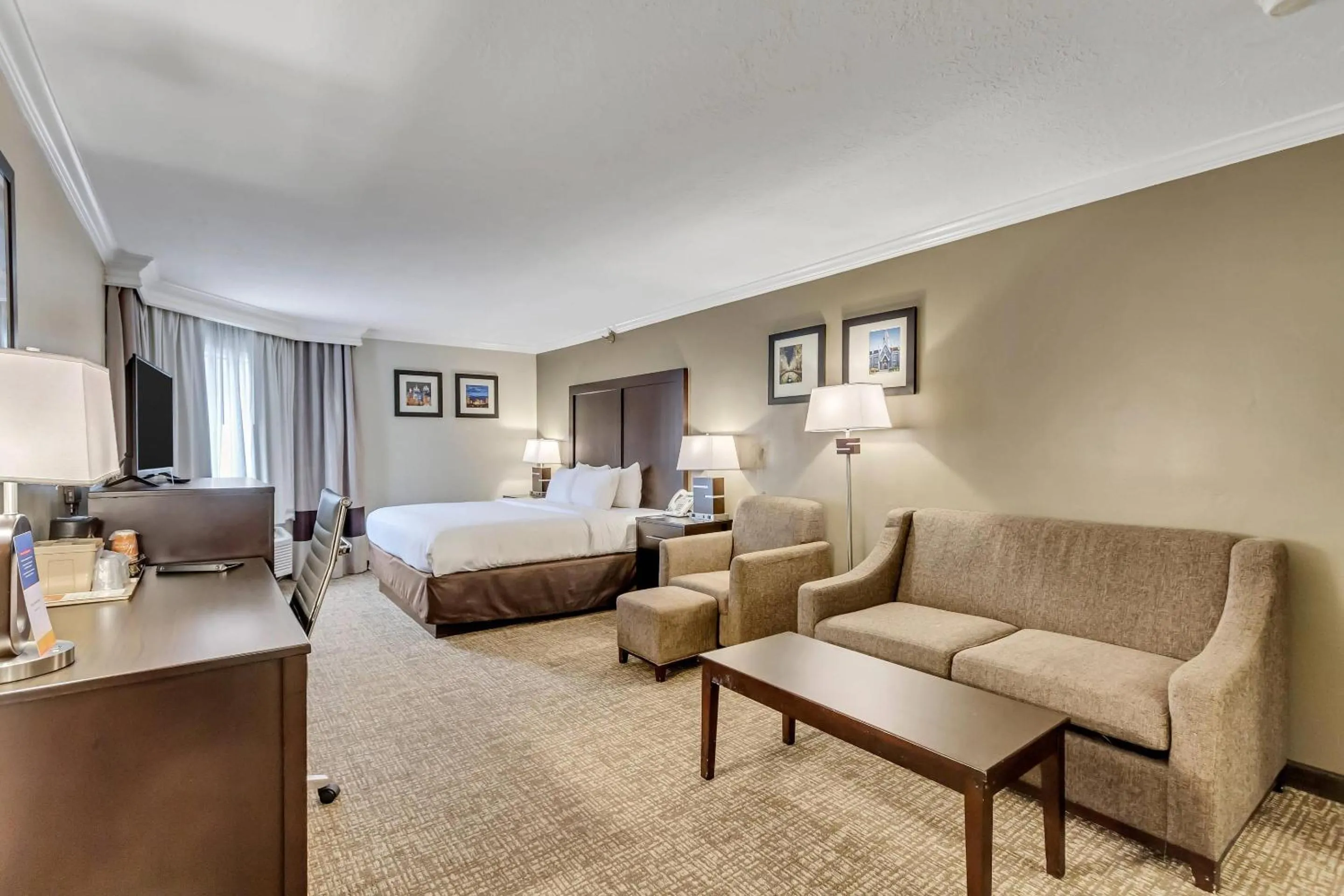 Bedroom, Bed in Comfort Inn Murray – Salt Lake City South