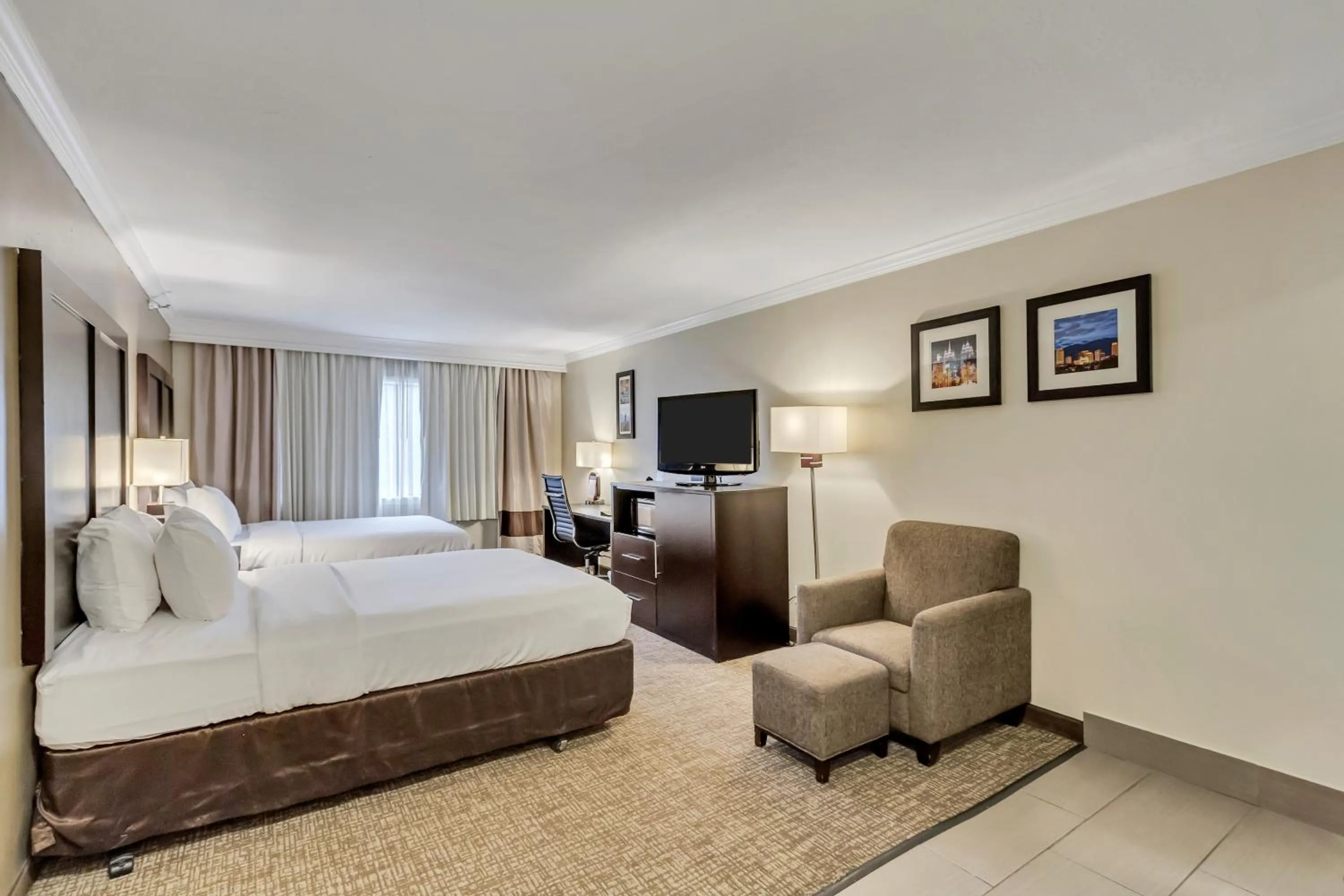 Bed in Comfort Inn Murray – Salt Lake City South