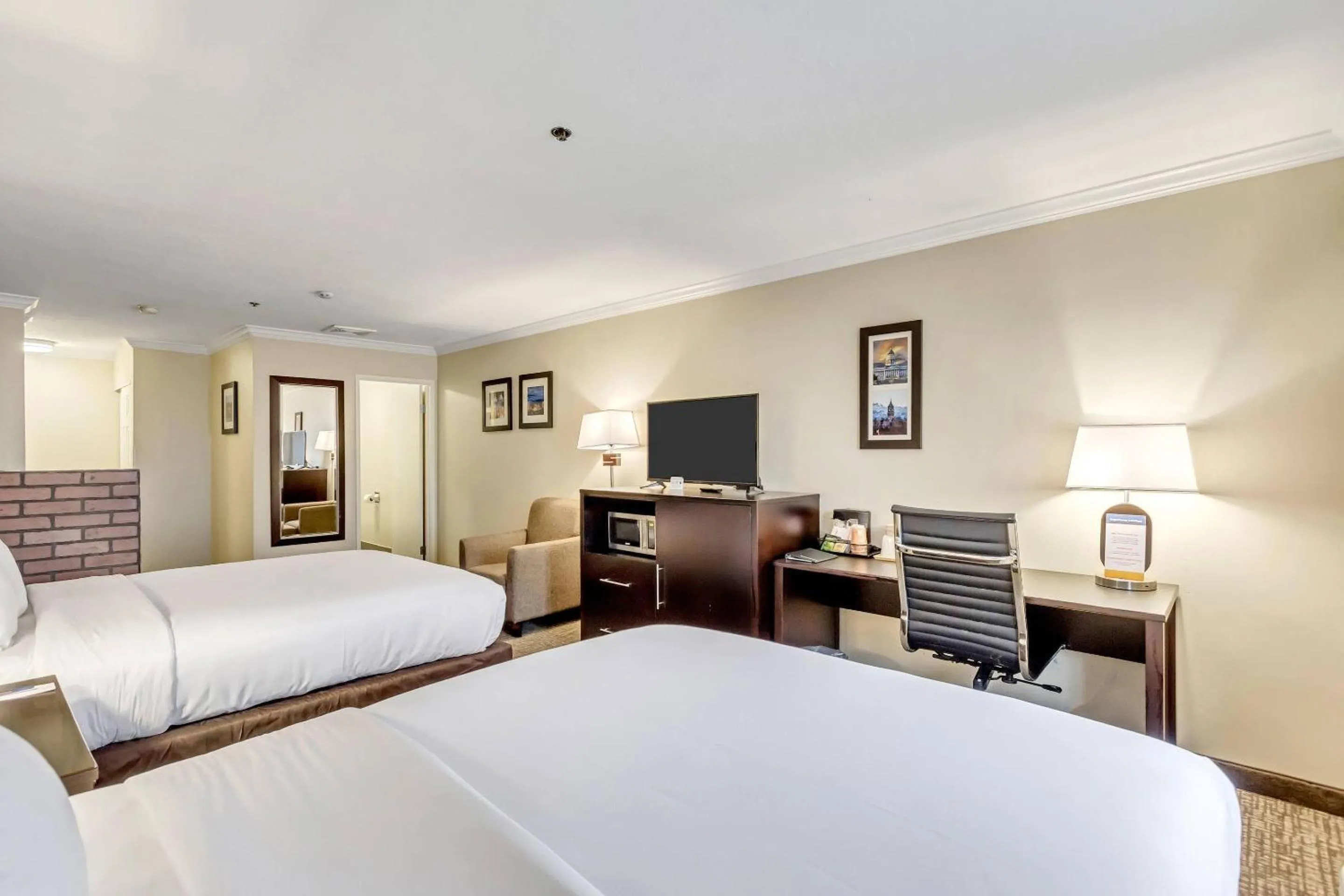 Bedroom, Bed in Comfort Inn Murray – Salt Lake City South